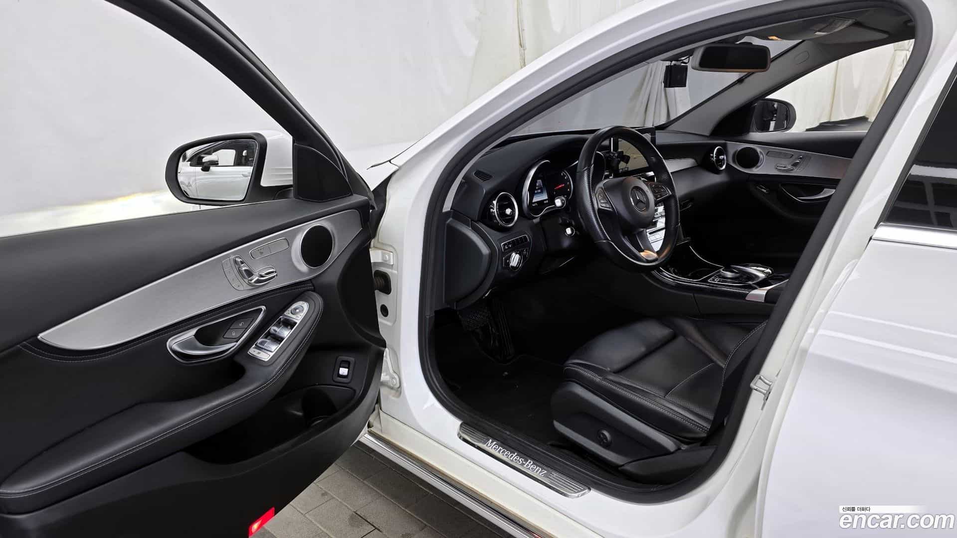 C-Class Mercedes-Benz 2014.7-INNER-010