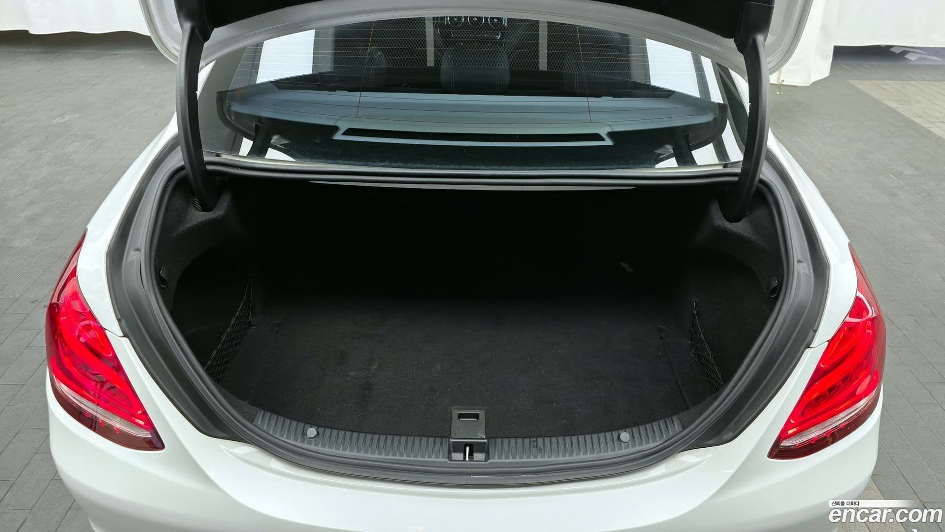 Main__Slider__Photo:C-Class Mercedes-Benz 2014.7-19