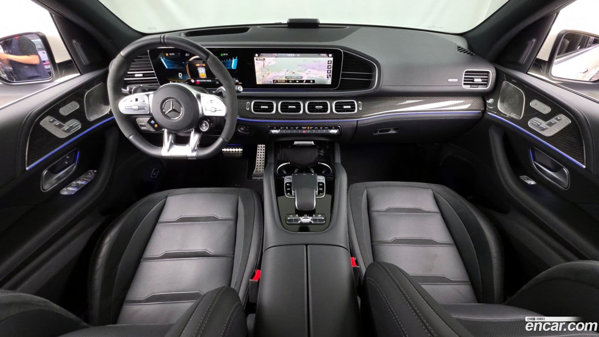 Main__Slider__Photo:GLE-Class Mercedes-Benz 2023.7-6