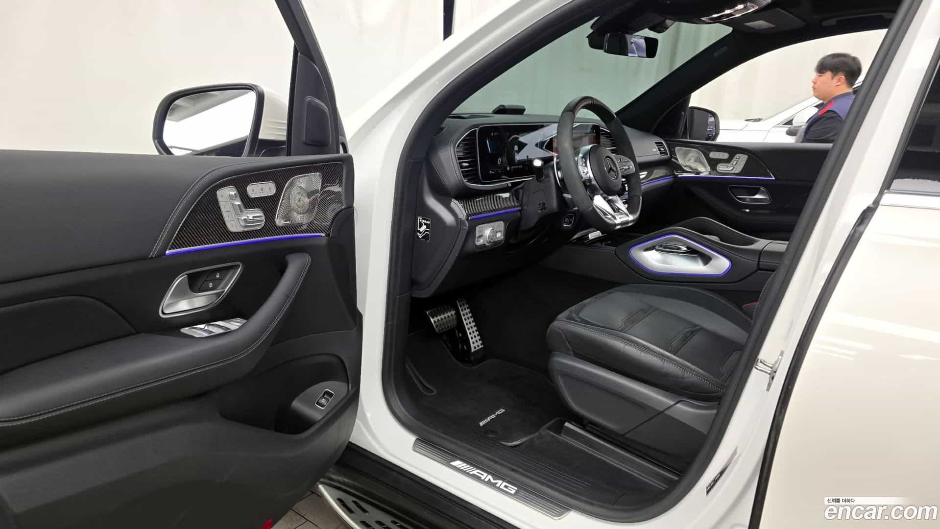 GLE-Class Mercedes-Benz 2023.7-INNER-008