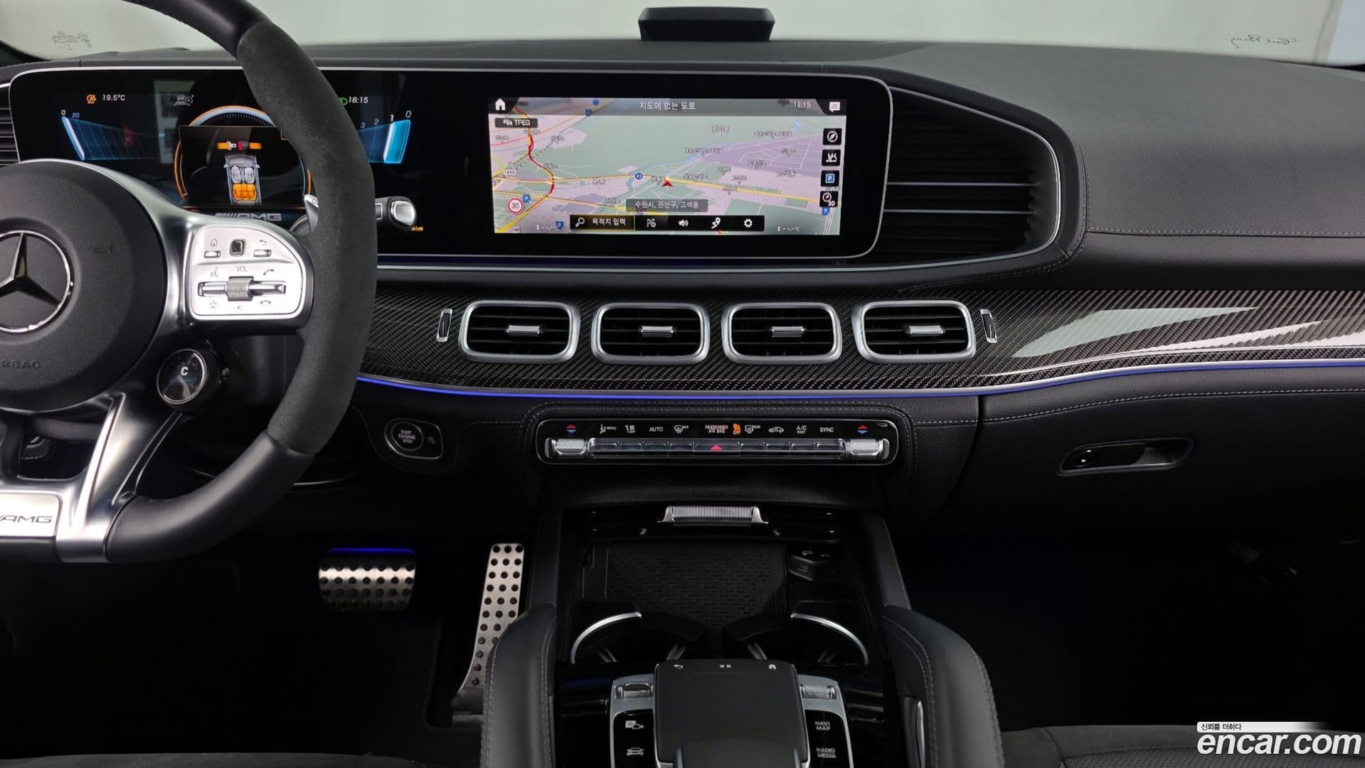 Main__Slider__Photo:GLE-Class Mercedes-Benz 2023.7-13