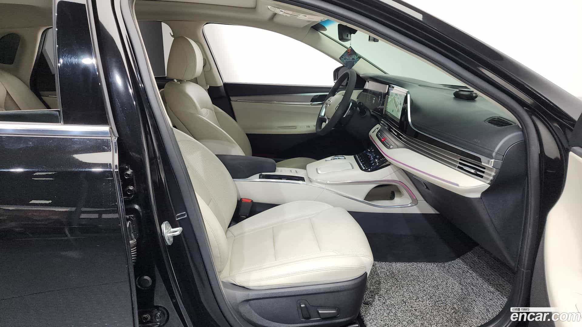 Grandeur Hyundai 2021.6-OPTION-015