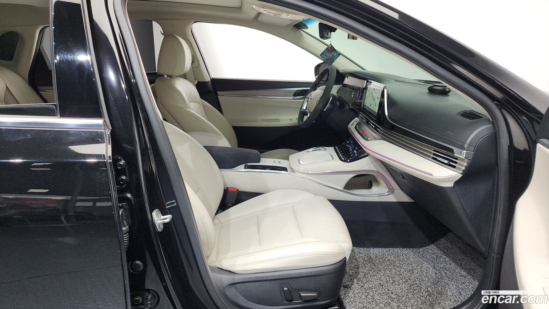 Main__Slider__Photo:Grandeur Hyundai 2021.6-10