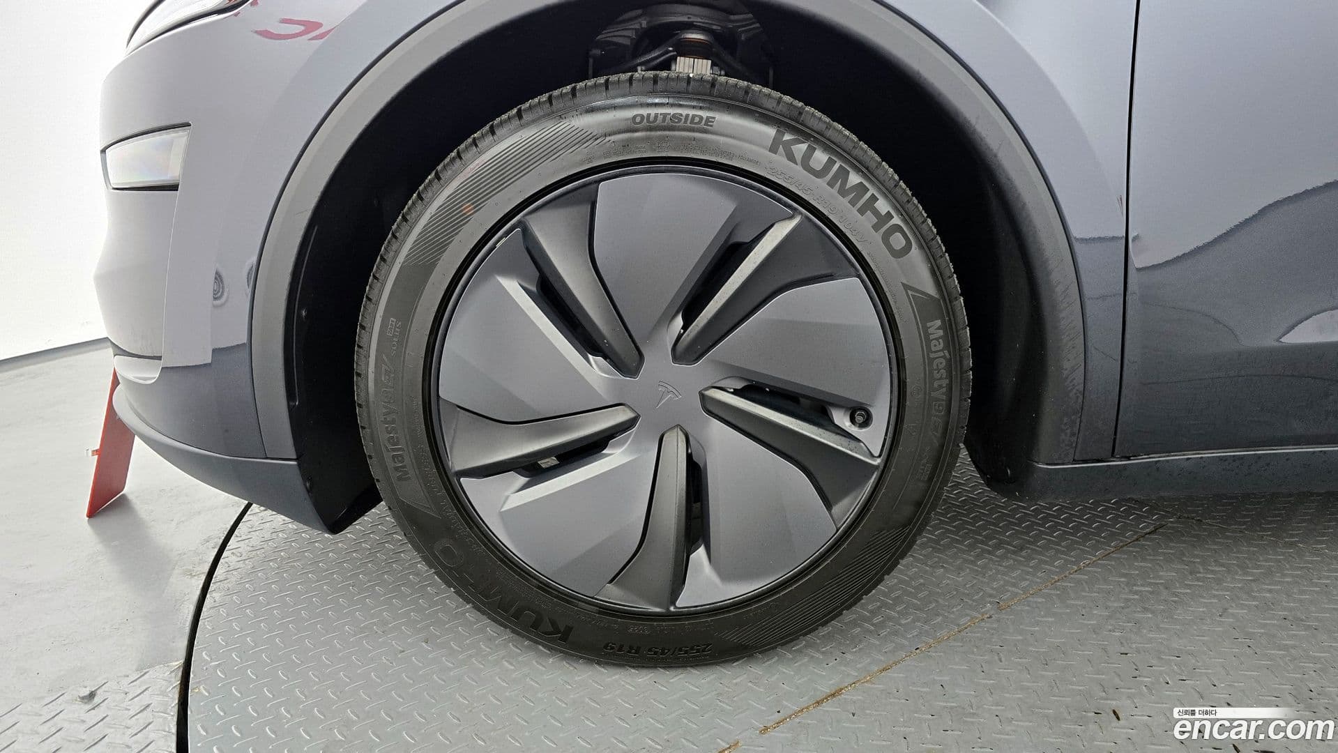 Main__Slider__Photo:Model Y Tesla 2025.8-4