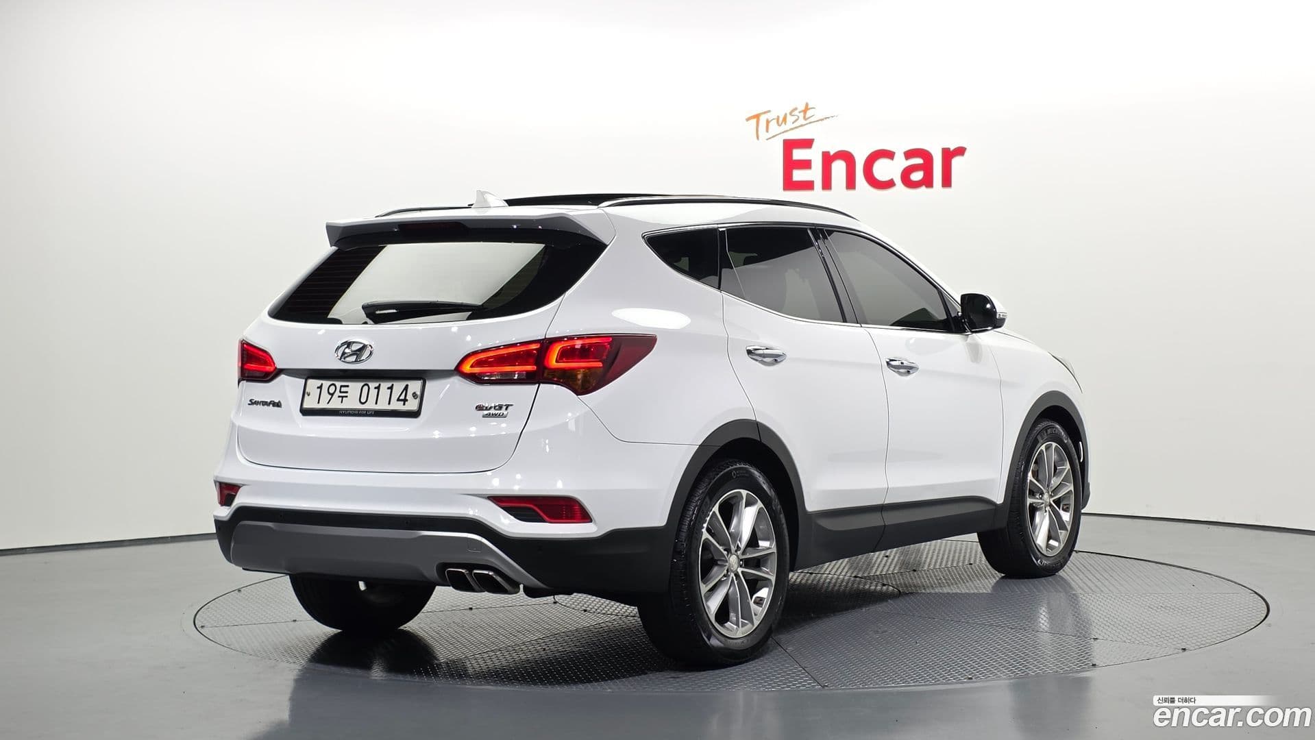 Main__Slider__Photo:Santafe Hyundai 2015.7-1