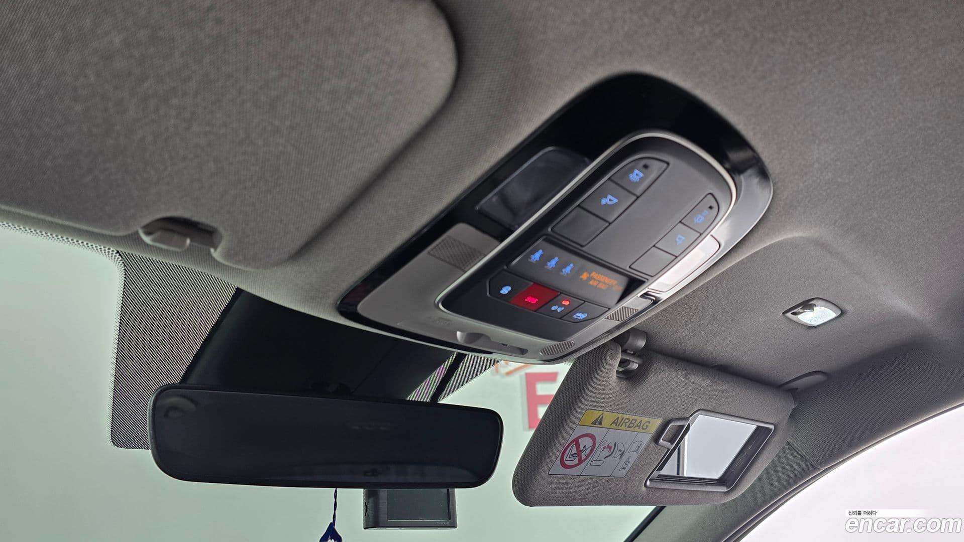 Main__Slider__Photo:Santafe Hyundai 2022.11-17