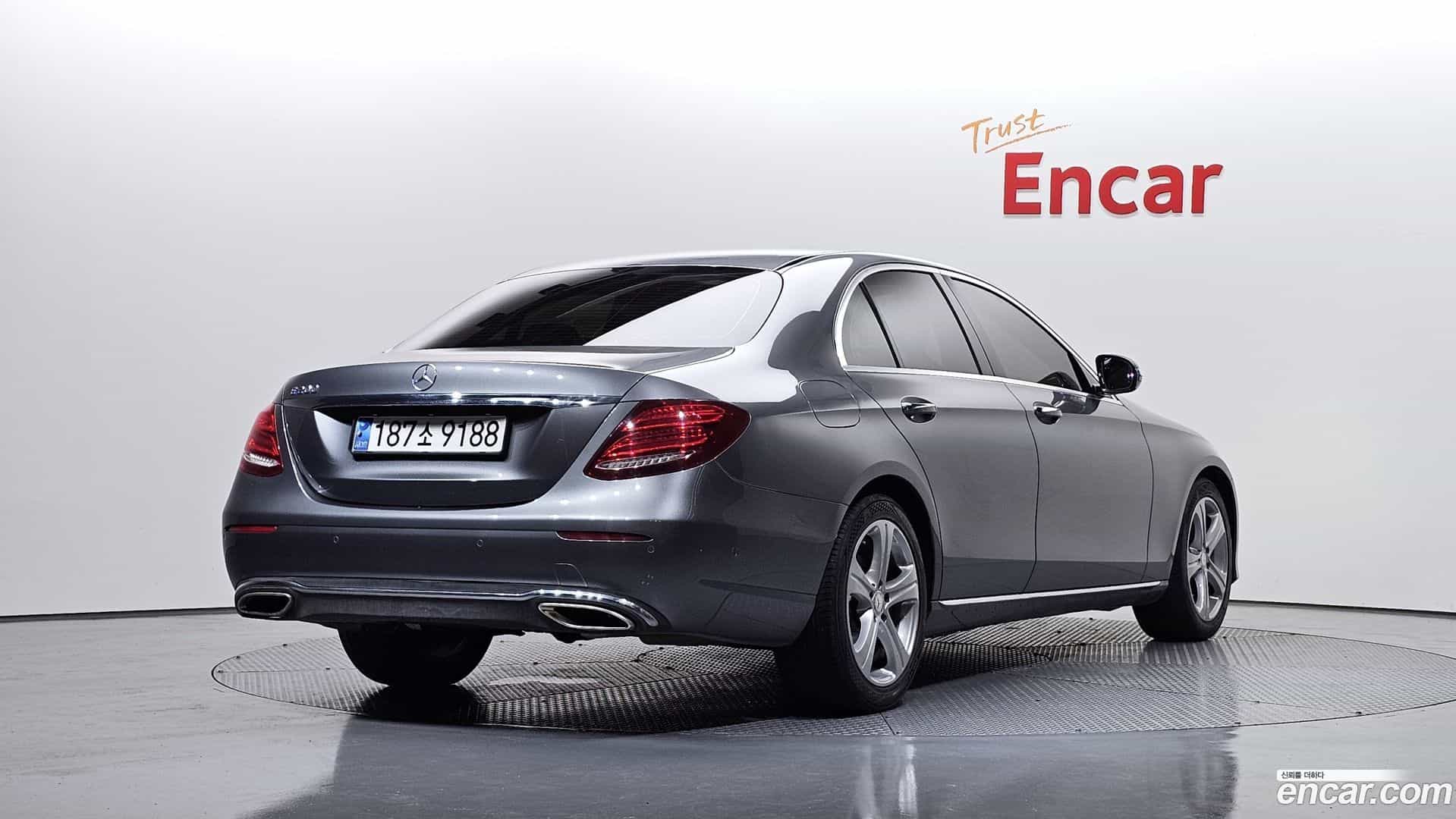 E-Class Mercedes-Benz 2017.0-OUTER-002