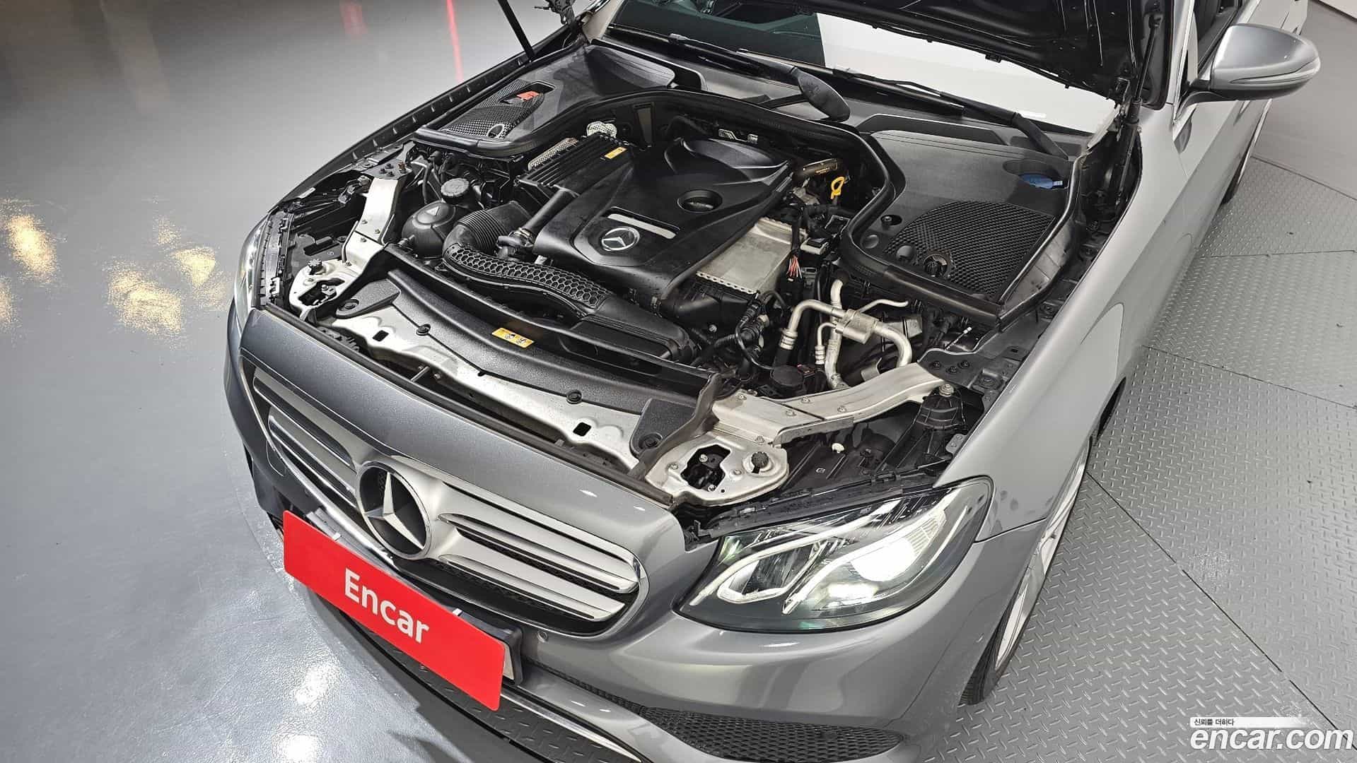 E-Class Mercedes-Benz 2017.0-OUTER-006