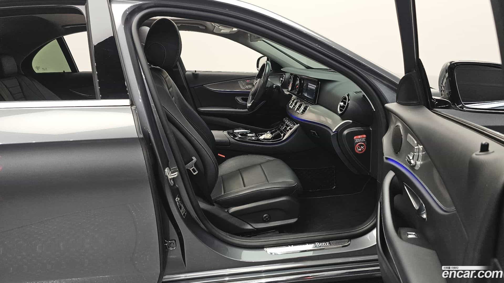 E-Class Mercedes-Benz 2017.0-OPTION-015