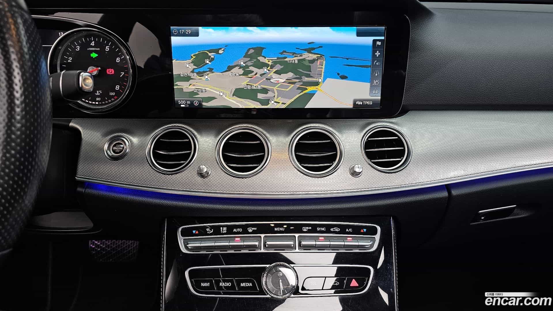 E-Class Mercedes-Benz 2017.0-OPTION-018