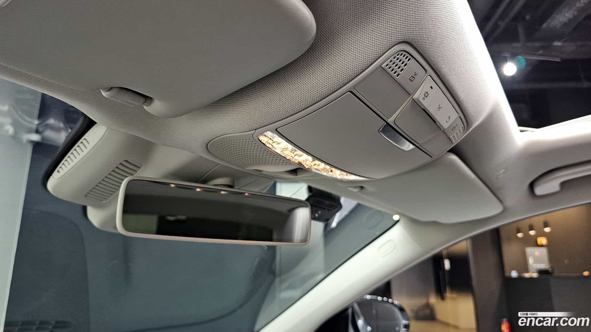 E-Class Mercedes-Benz 2017.0-OPTION-020