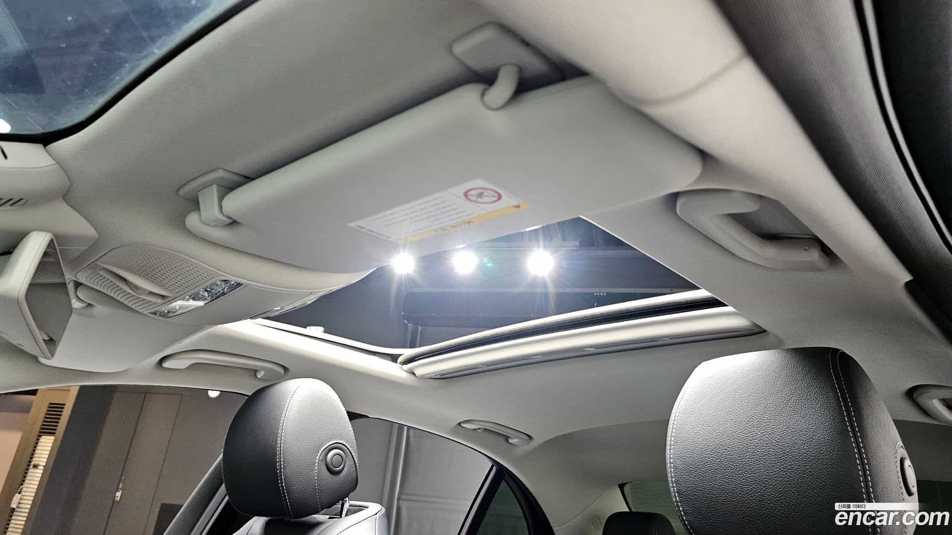 E-Class Mercedes-Benz 2017.0-OPTION-023