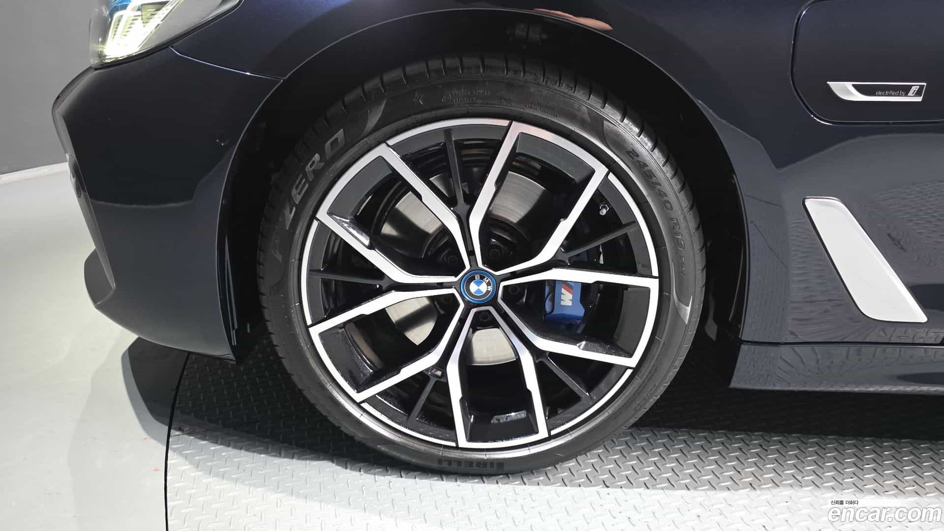 5-Series BMW 2022.3-OUTER-005