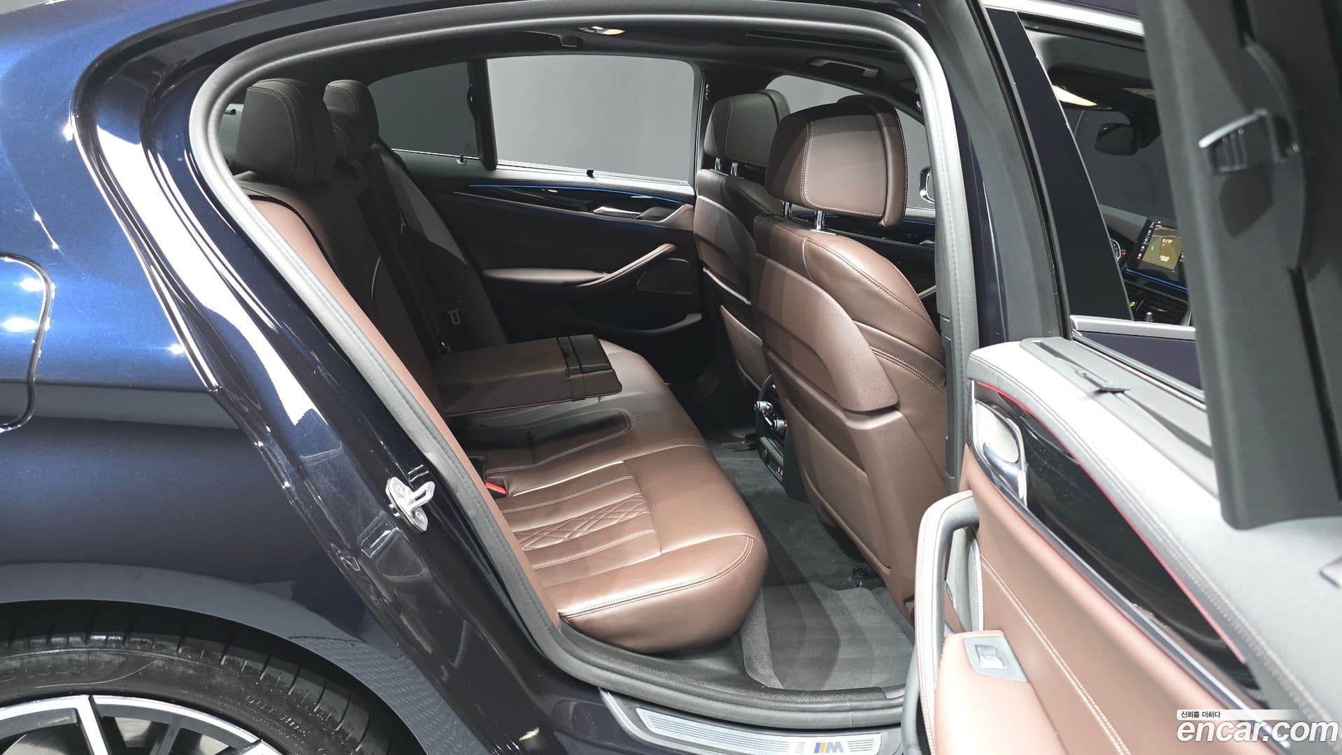 Main__Slider__Photo:5-Series BMW 2022.3-11