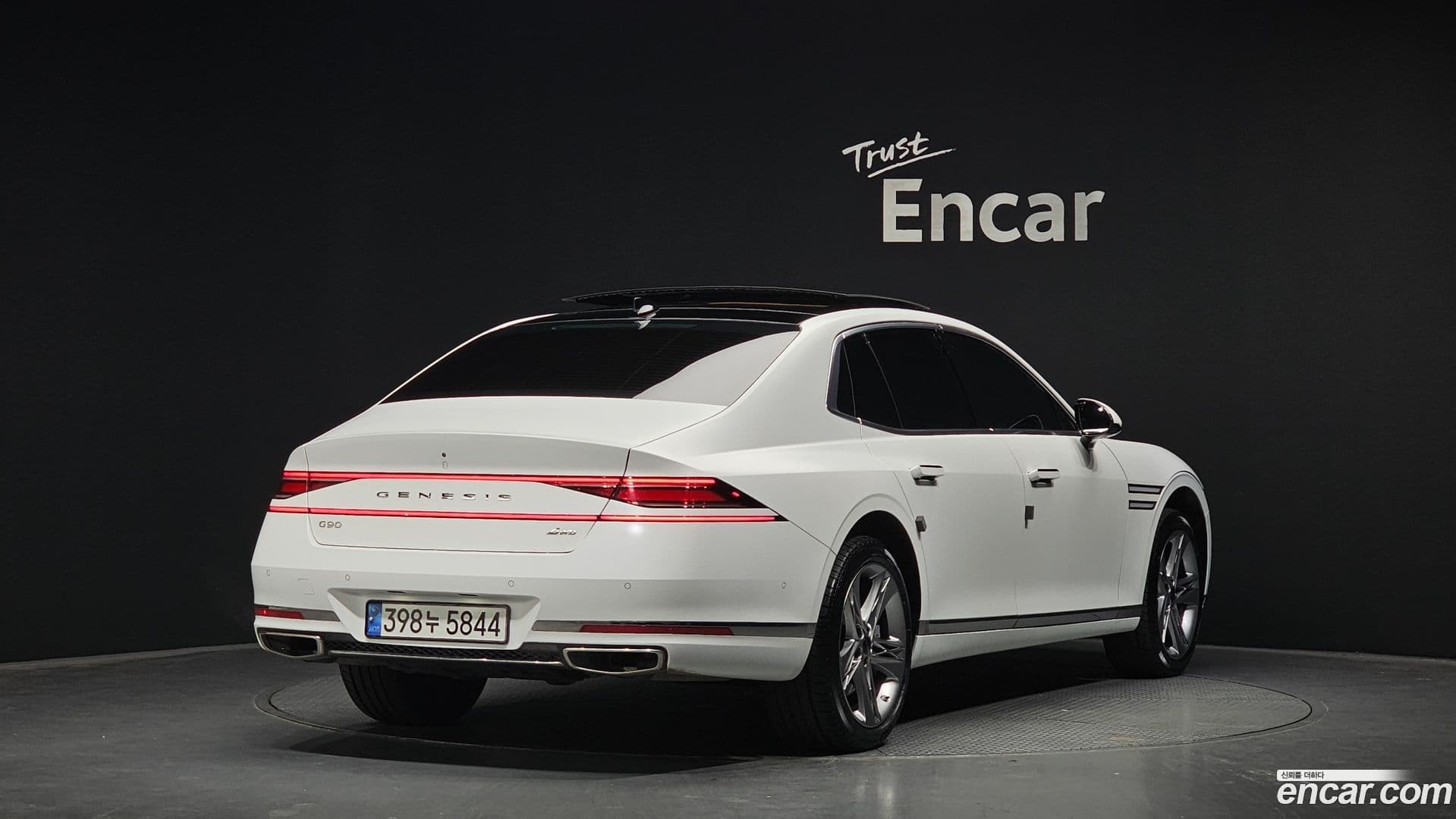 Main__Slider__Photo:G90 Genesis 2022.2-1