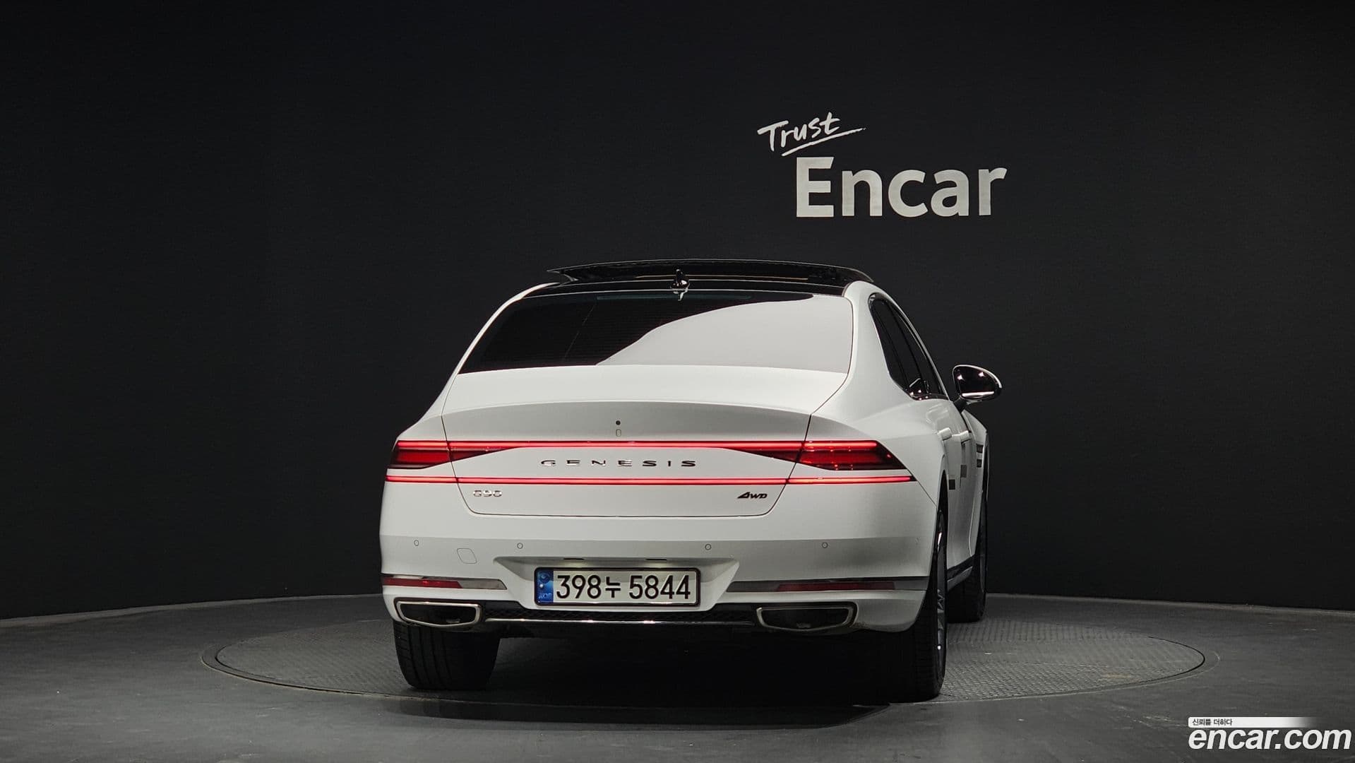 Main__Slider__Photo:G90 Genesis 2022.2-3