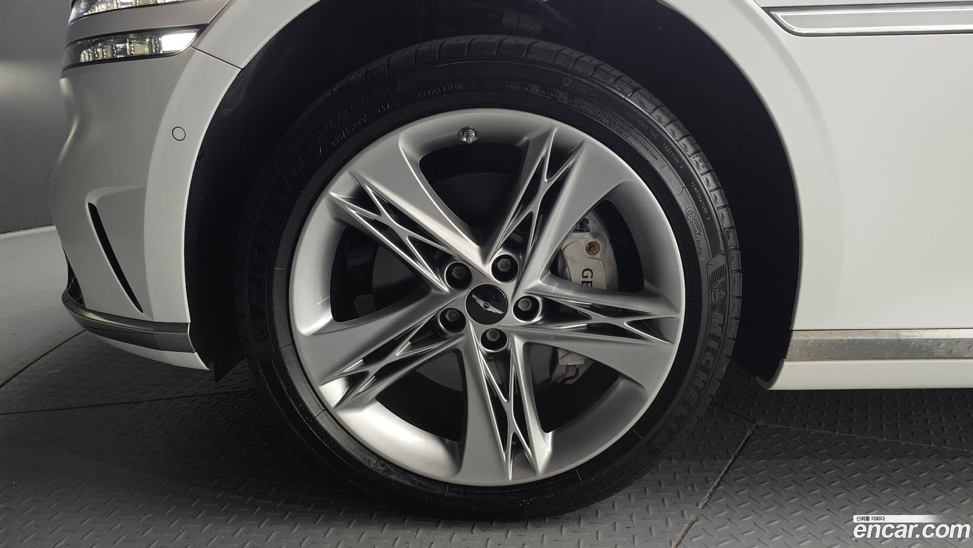 Main__Slider__Photo:G90 Genesis 2022.2-4