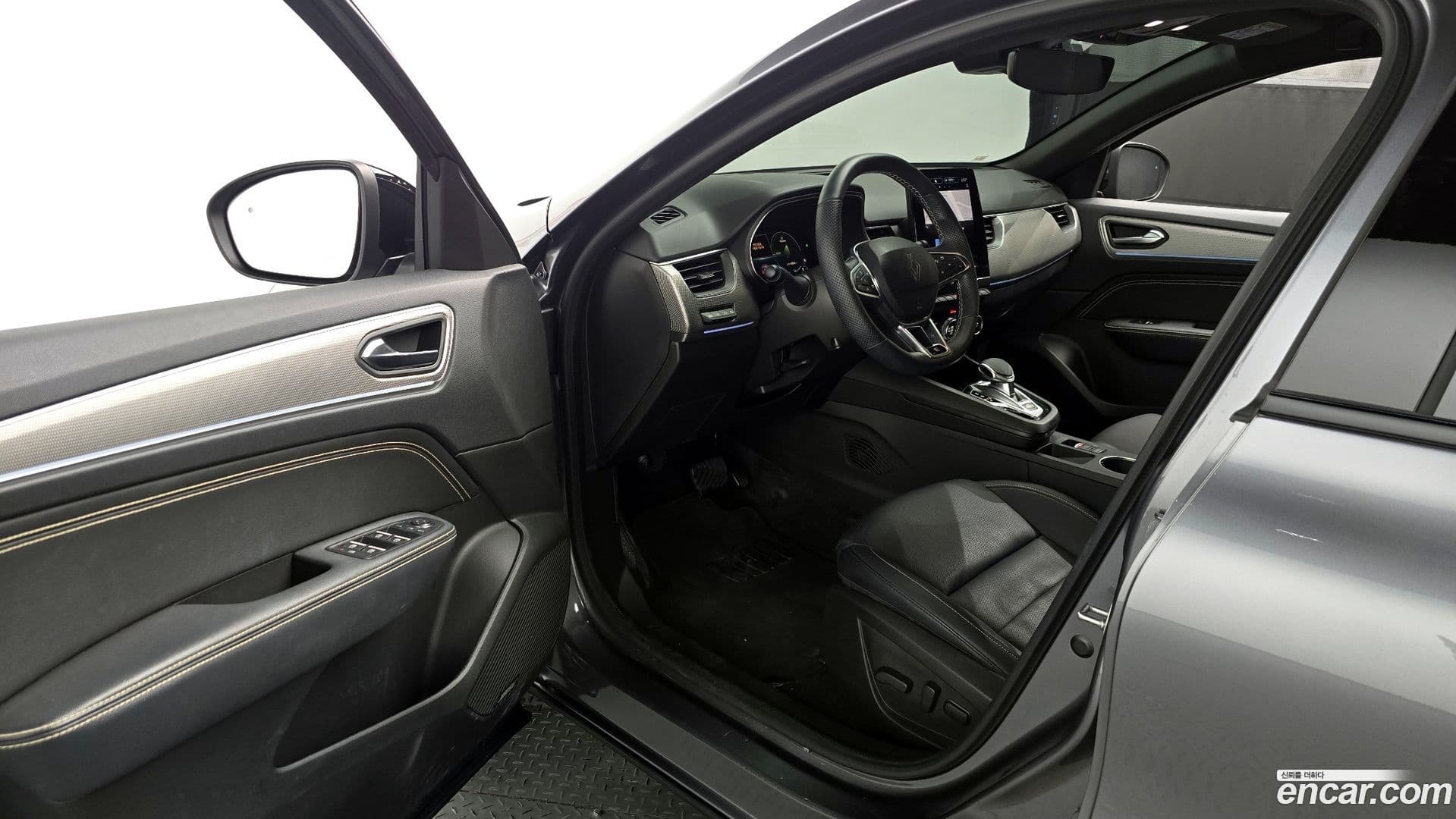 Main__Slider__Photo:Arkana Renault-KoreaSamsung 2024.9-10