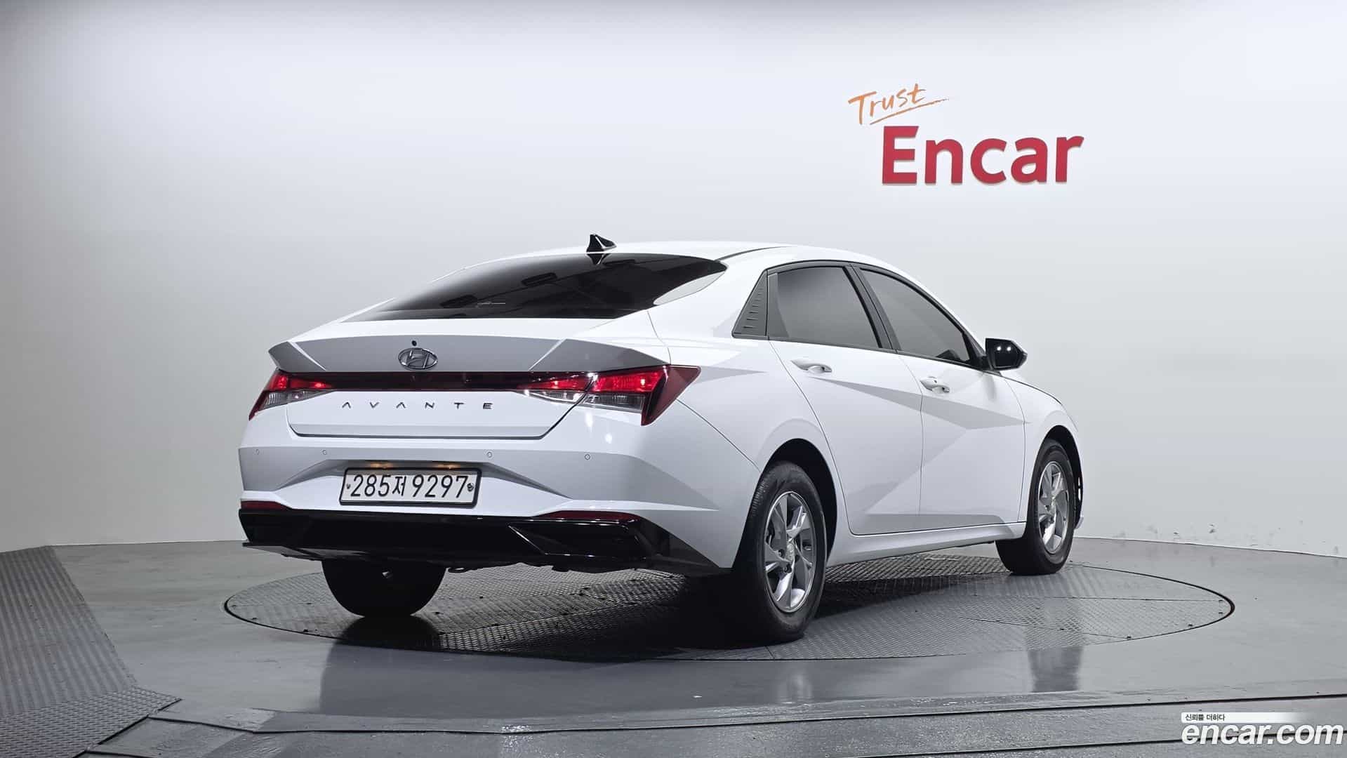 AVANTE Hyundai 2020.5-OUTER-002