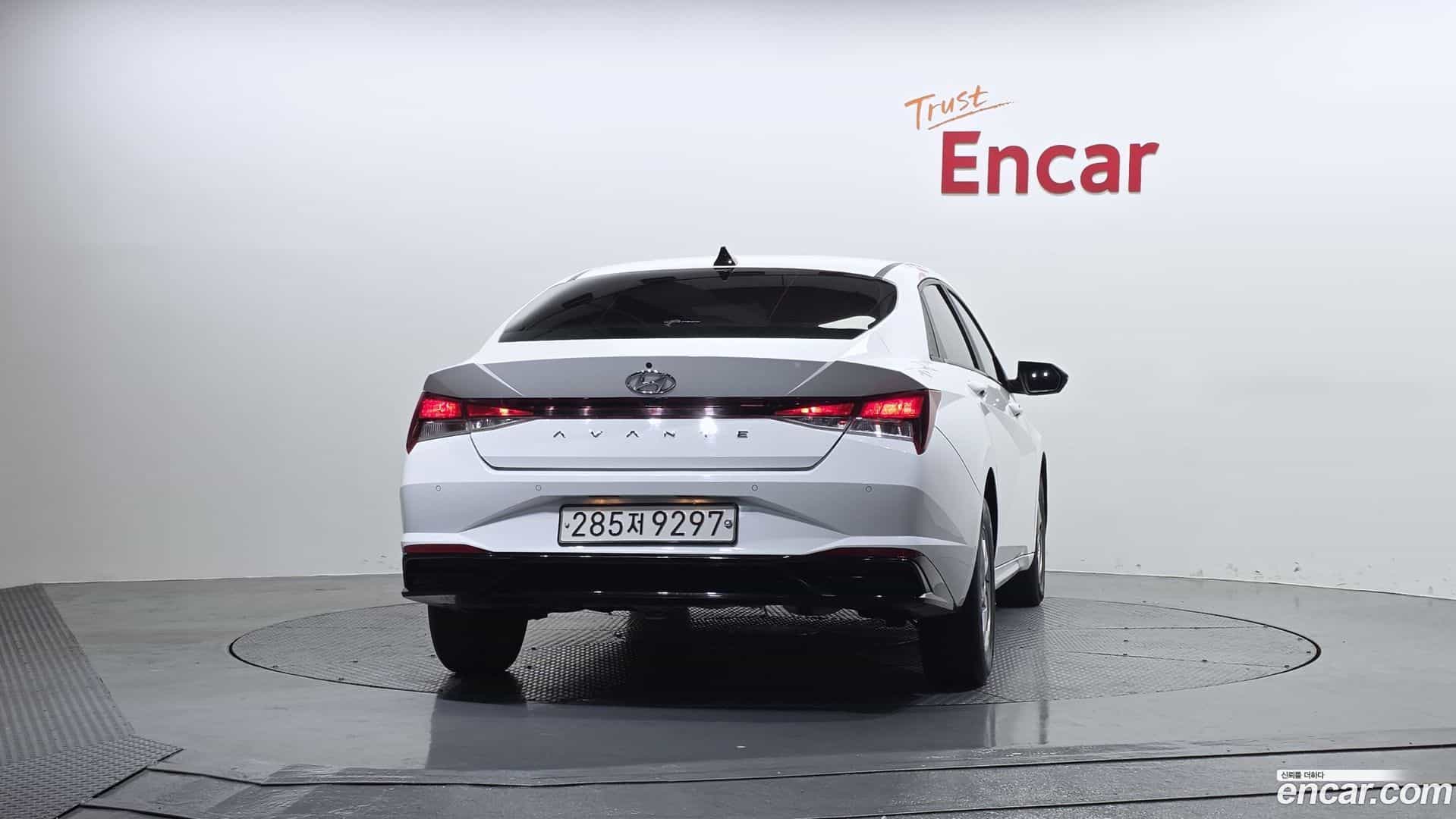AVANTE Hyundai 2020.5-OUTER-004