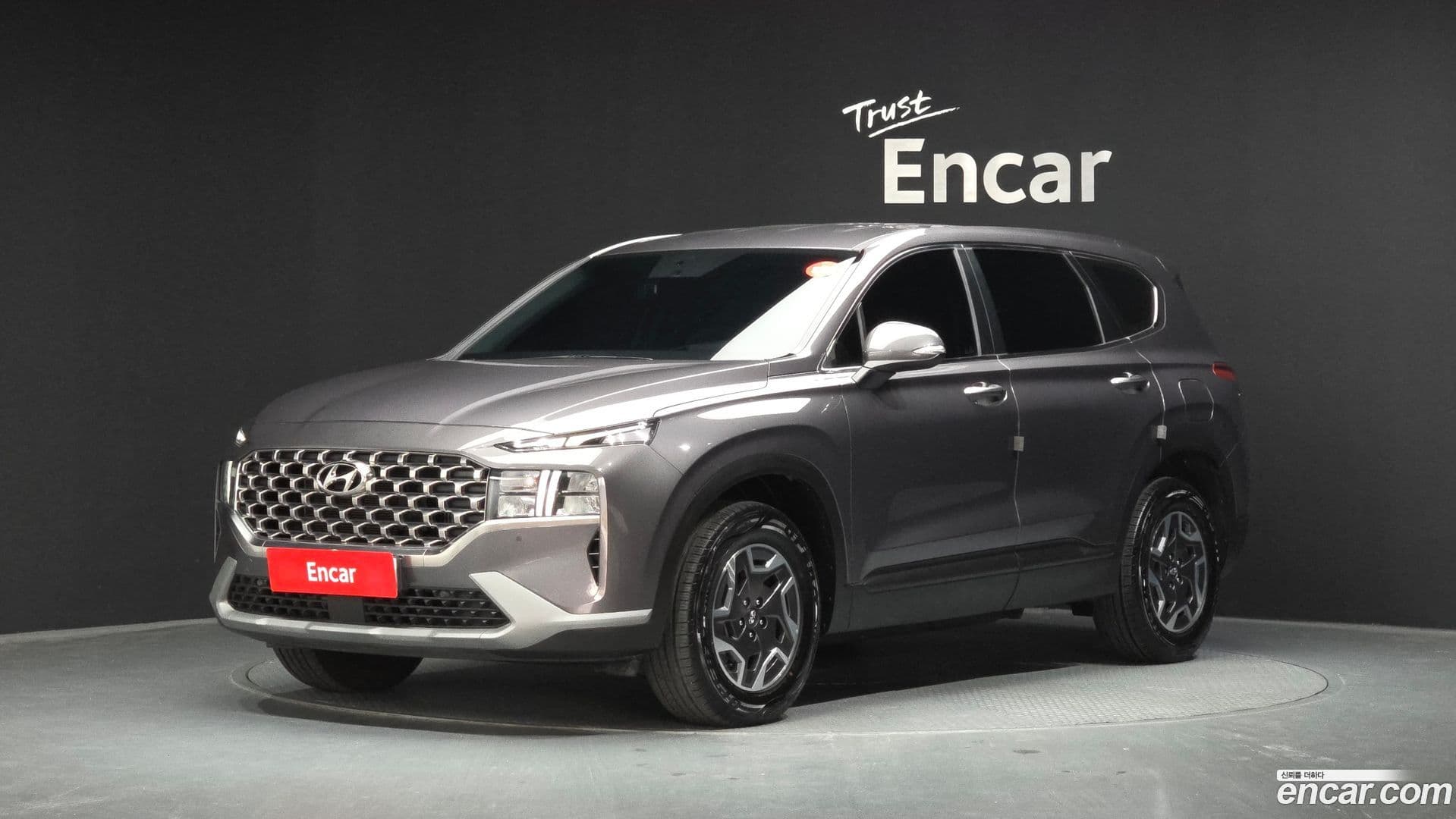 Main__Slider__Photo:Santafe Hyundai 2022.10-0