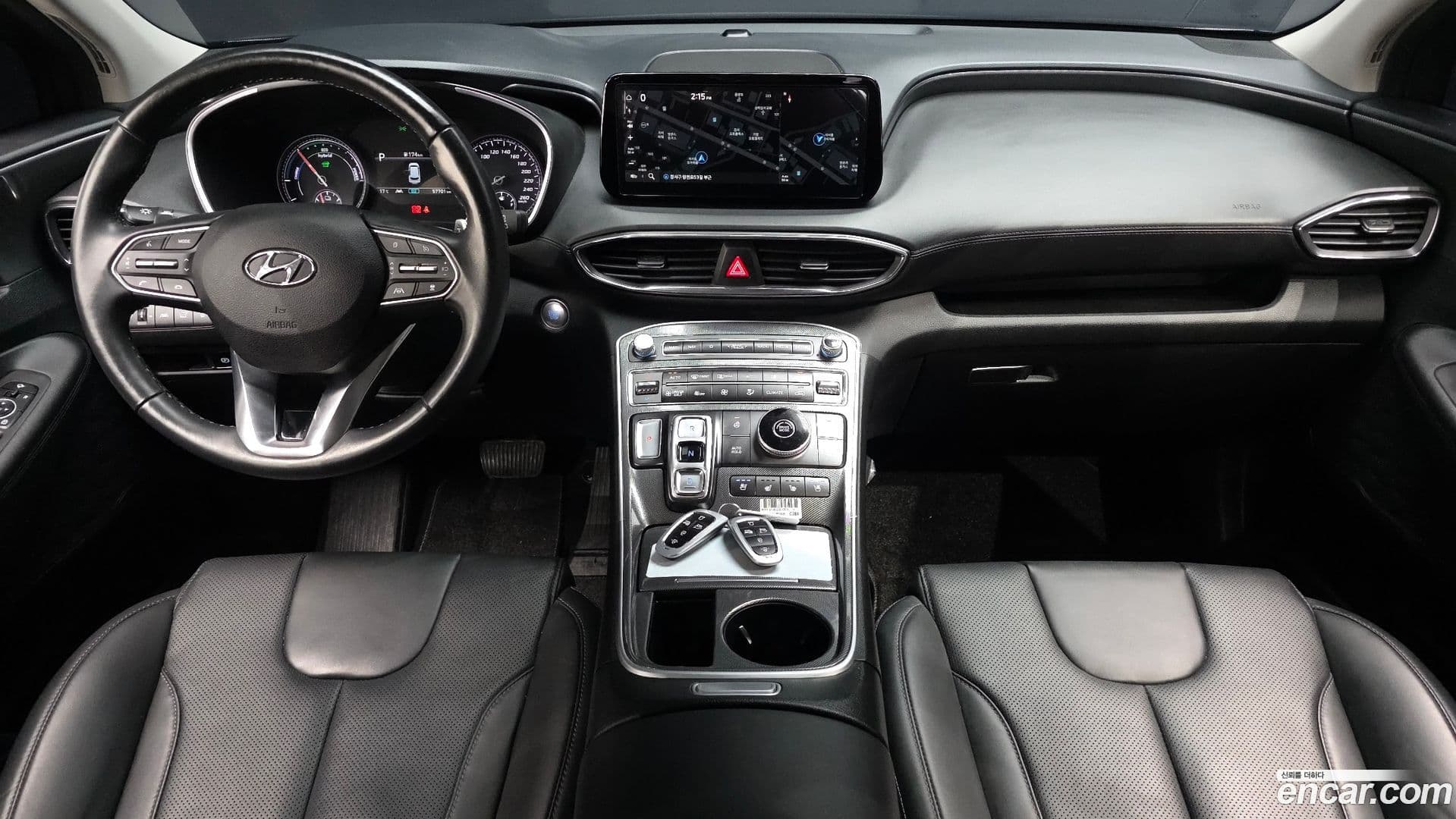 Main__Slider__Photo:Santafe Hyundai 2022.10-6