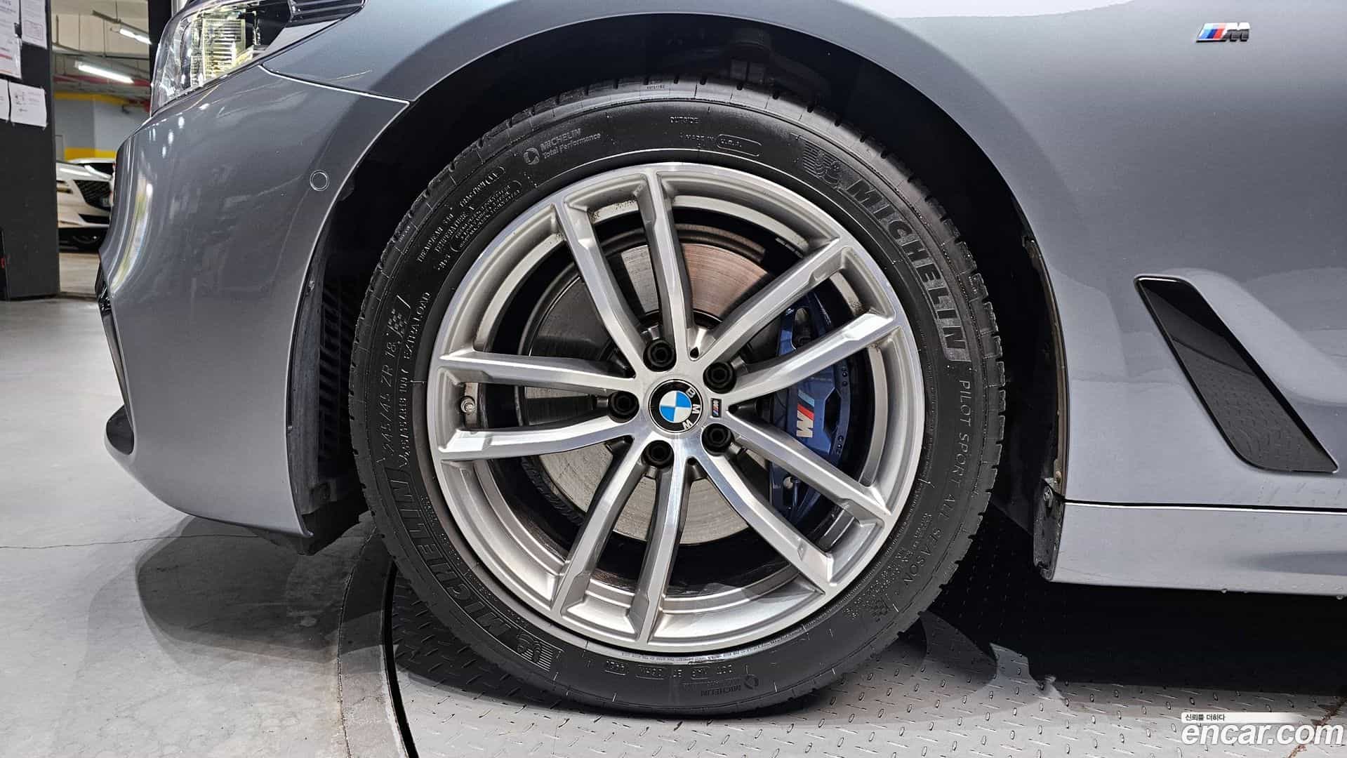 5-Series BMW 2017.5-OUTER-005