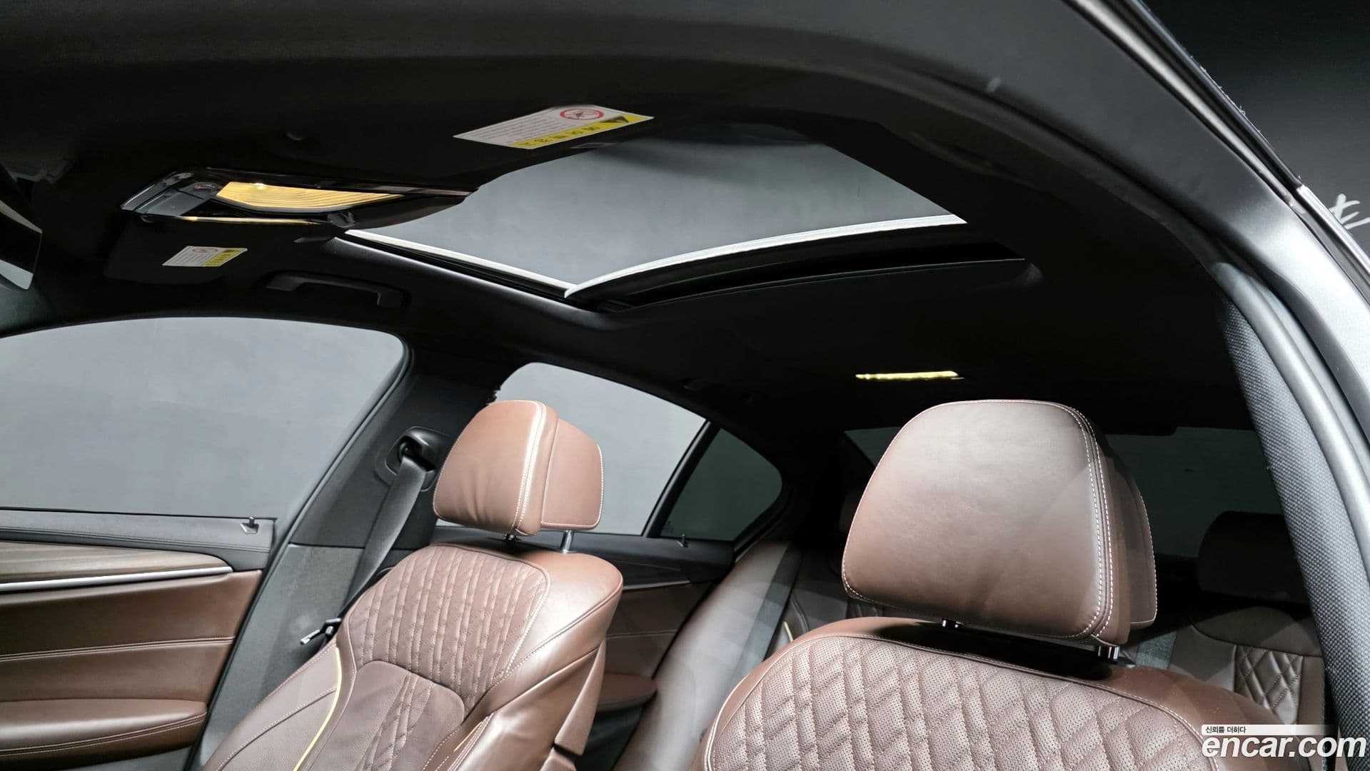 Main__Slider__Photo:5-Series BMW 2017.5-18