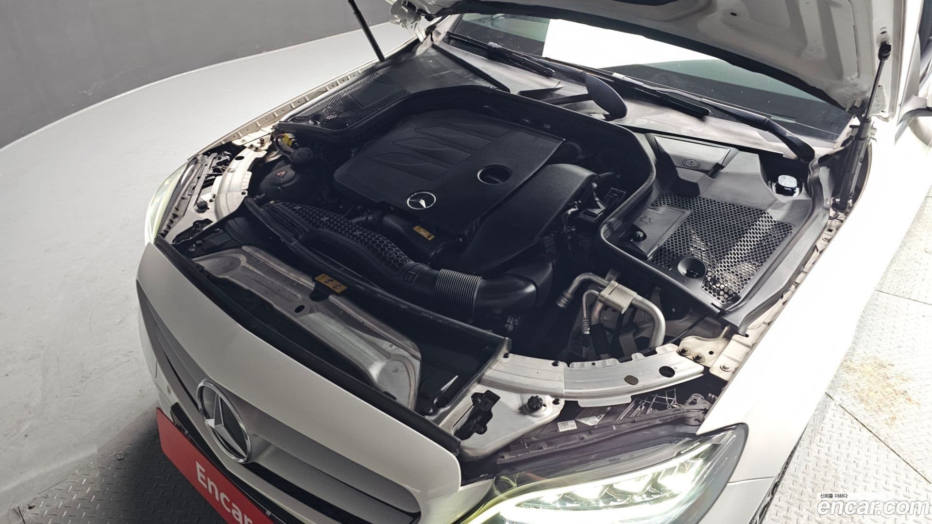 Main__Slider__Photo:C-Class Mercedes-Benz 2019.10-5