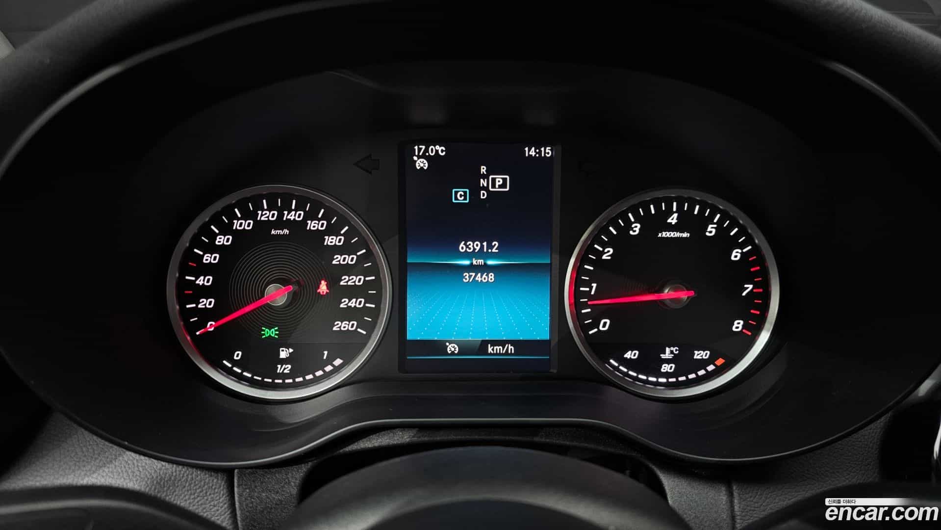 C-Class Mercedes-Benz 2019.10-INNER-008