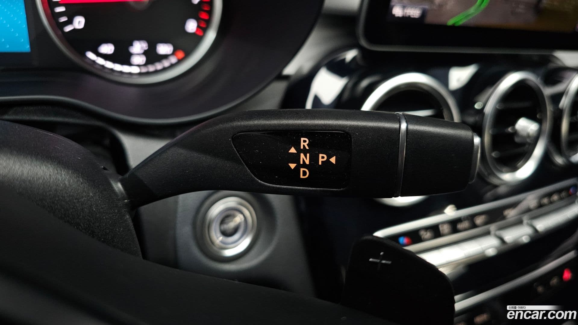 Main__Slider__Photo:C-Class Mercedes-Benz 2019.10-8