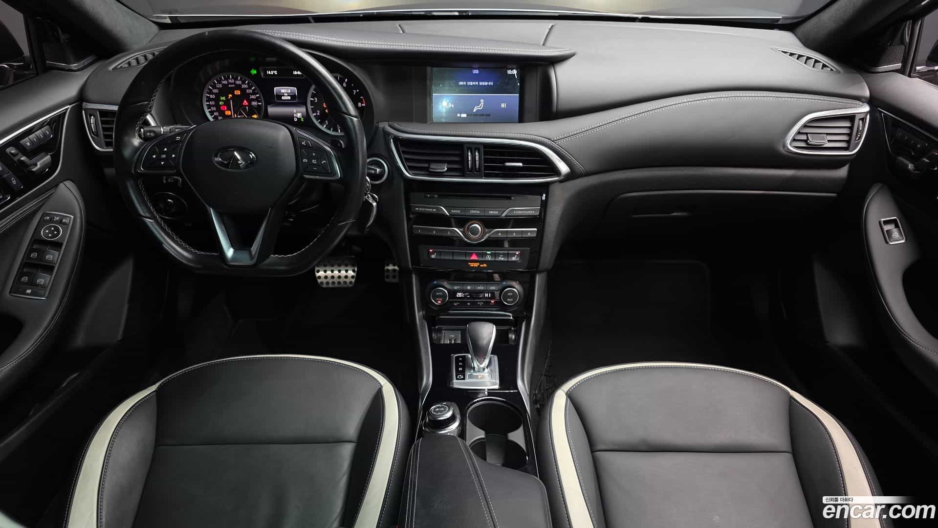 Q30 Infiniti 2017.3-INNER-007