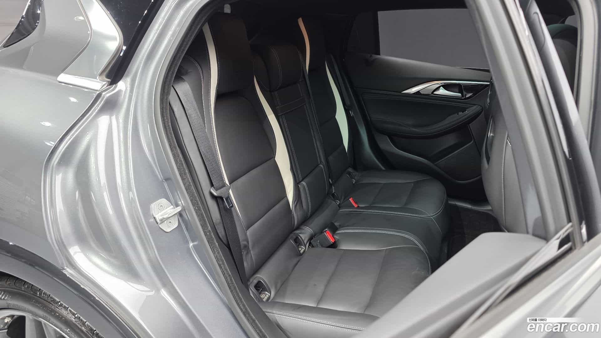 Q30 Infiniti 2017.3-OPTION-016