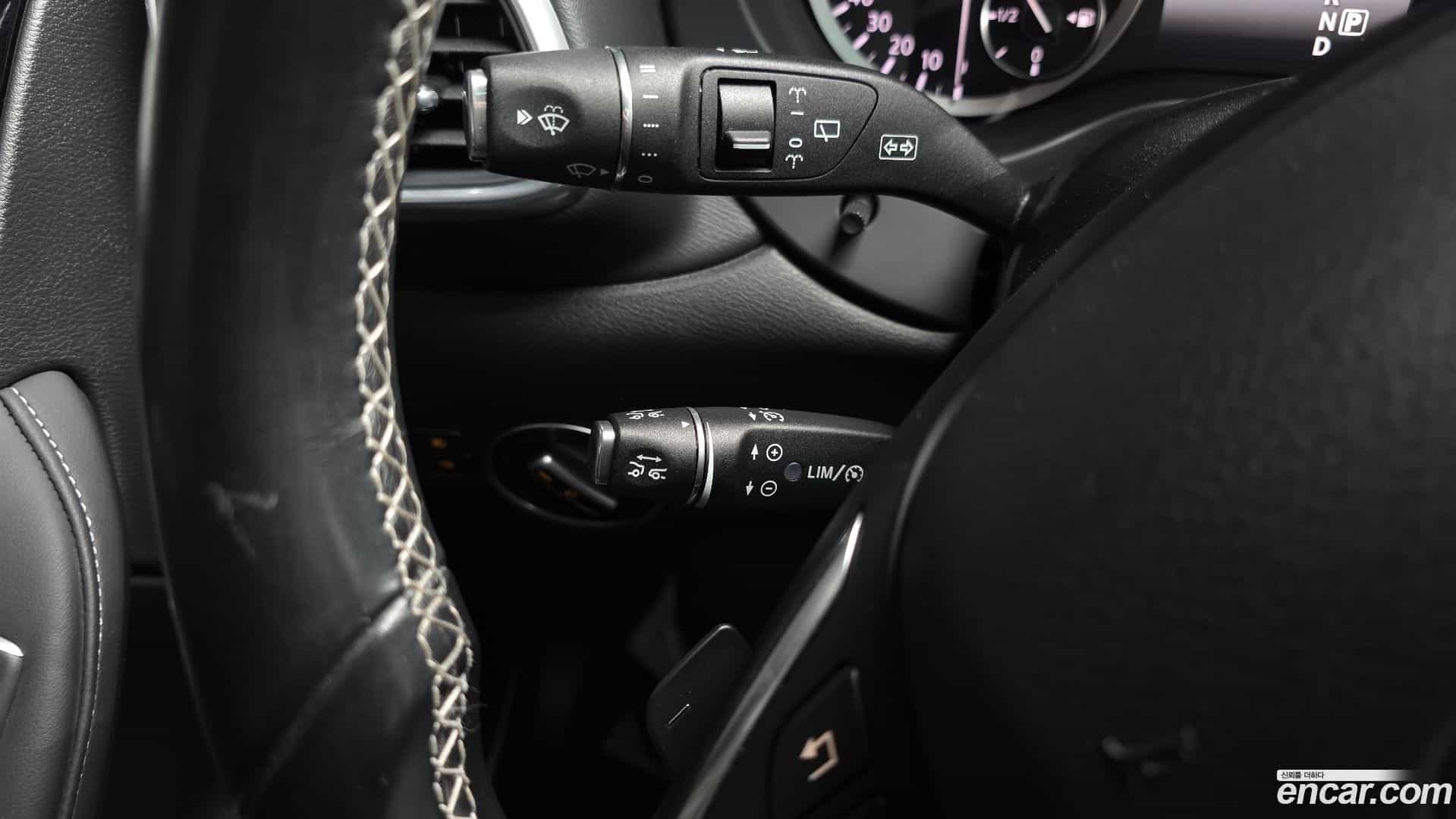 Q30 Infiniti 2017.3-OPTION-023