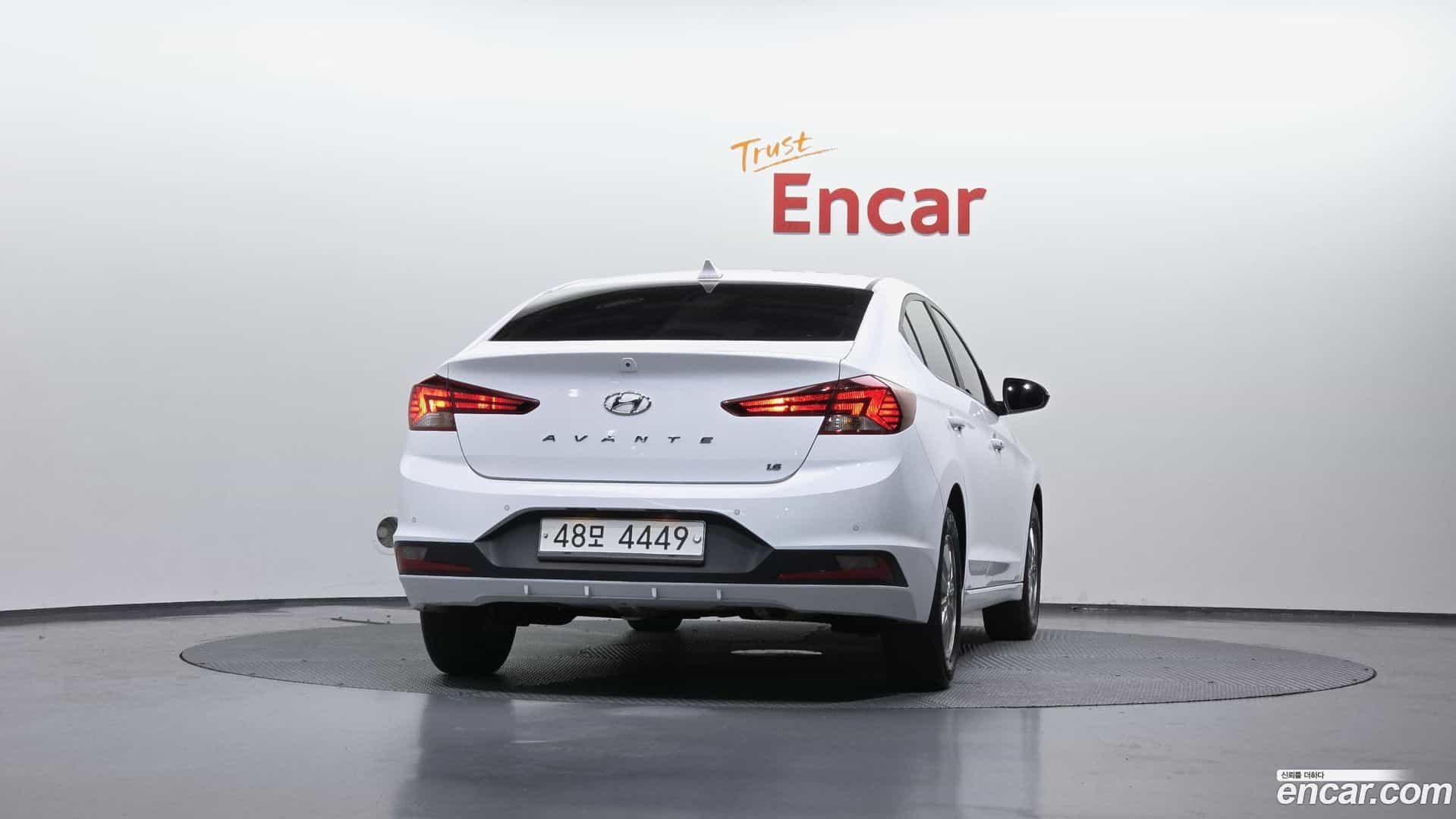 AVANTE Hyundai 2018.9-OUTER-004