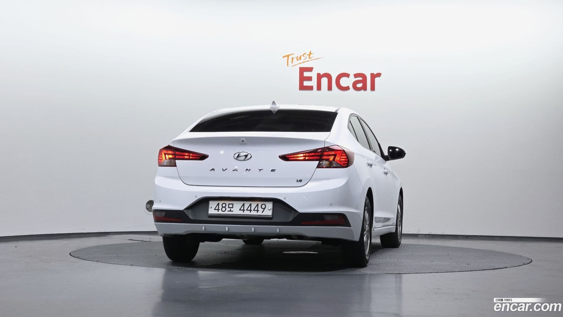 Main__Slider__Photo:AVANTE Hyundai 2018.9-3