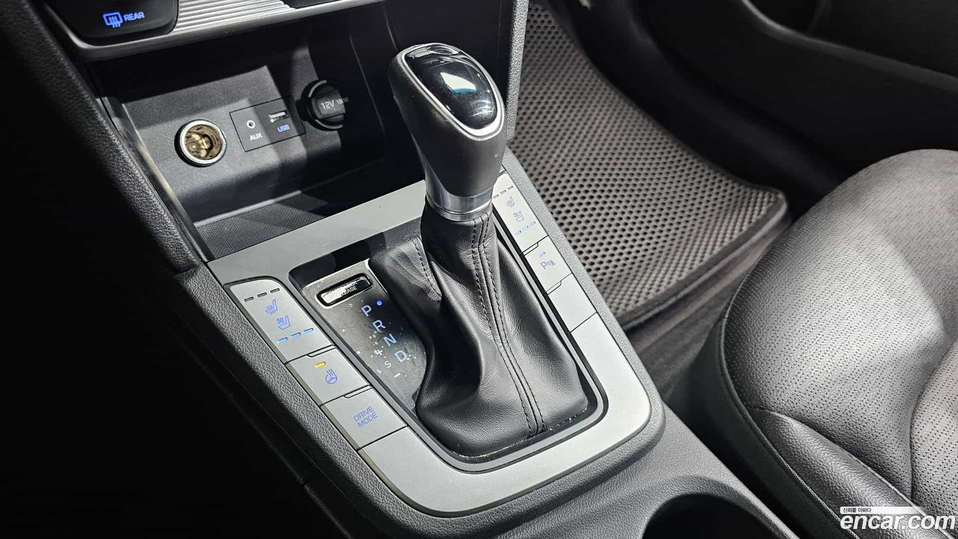 AVANTE Hyundai 2018.9-INNER-009