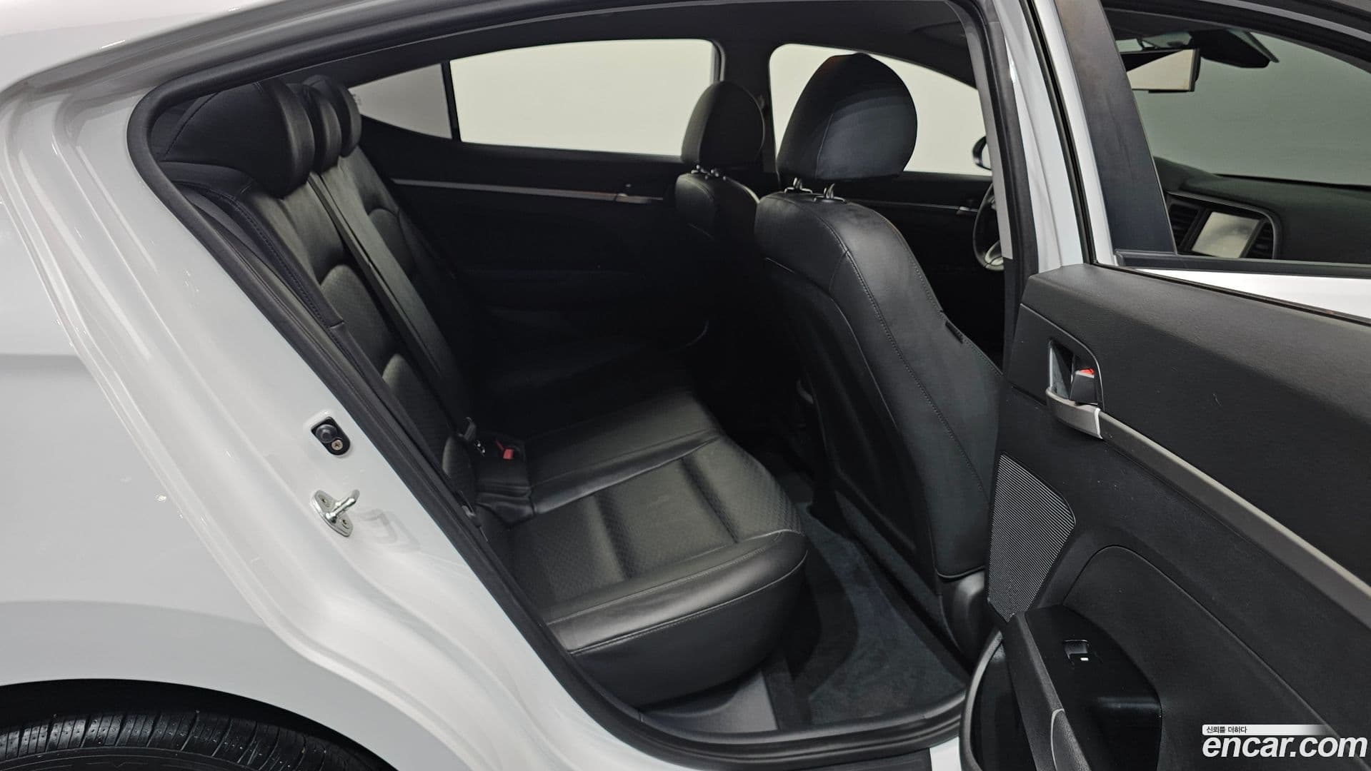 Main__Slider__Photo:AVANTE Hyundai 2018.9-11