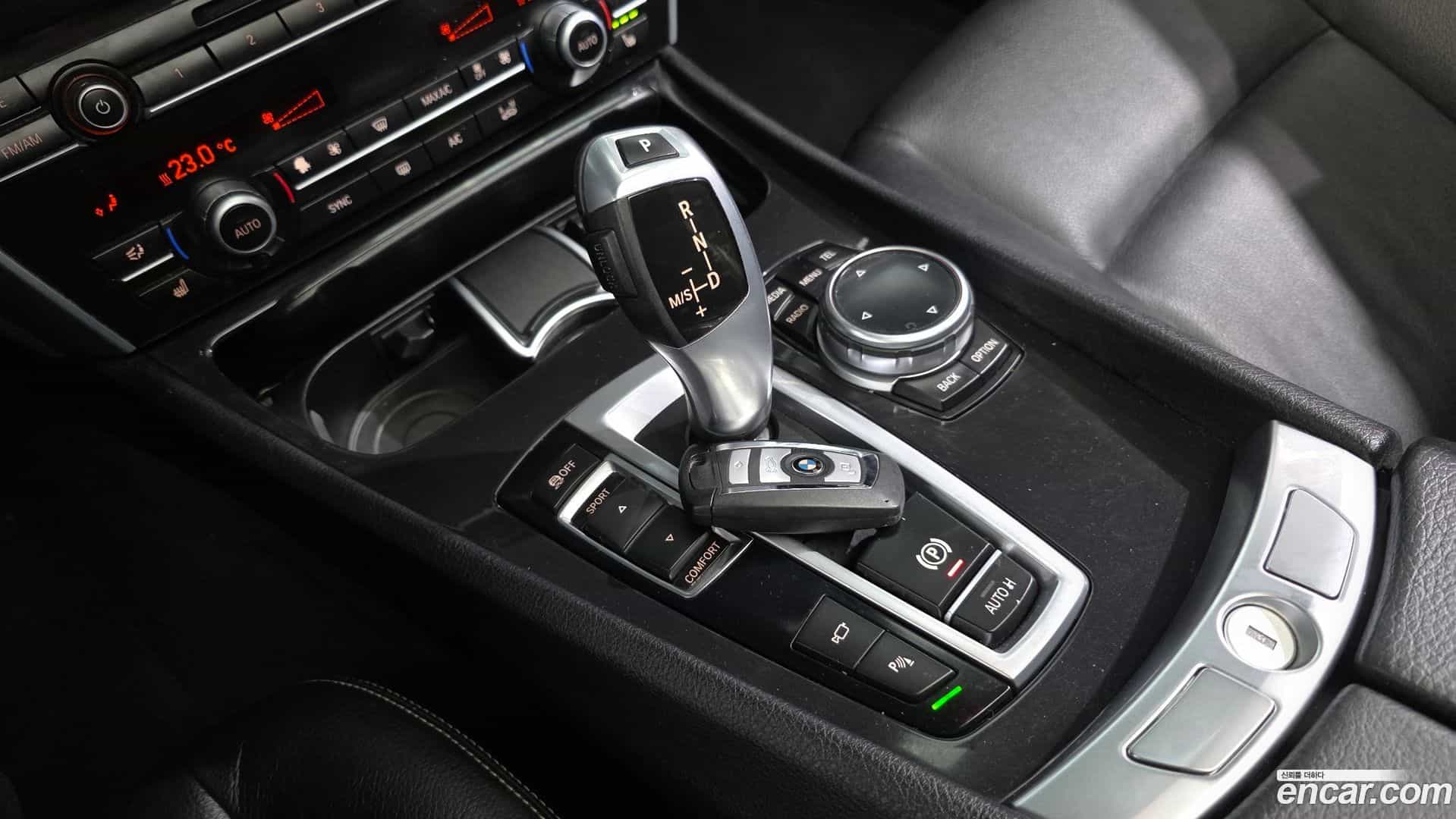 Gran Turismo BMW 2014.6-INNER-009