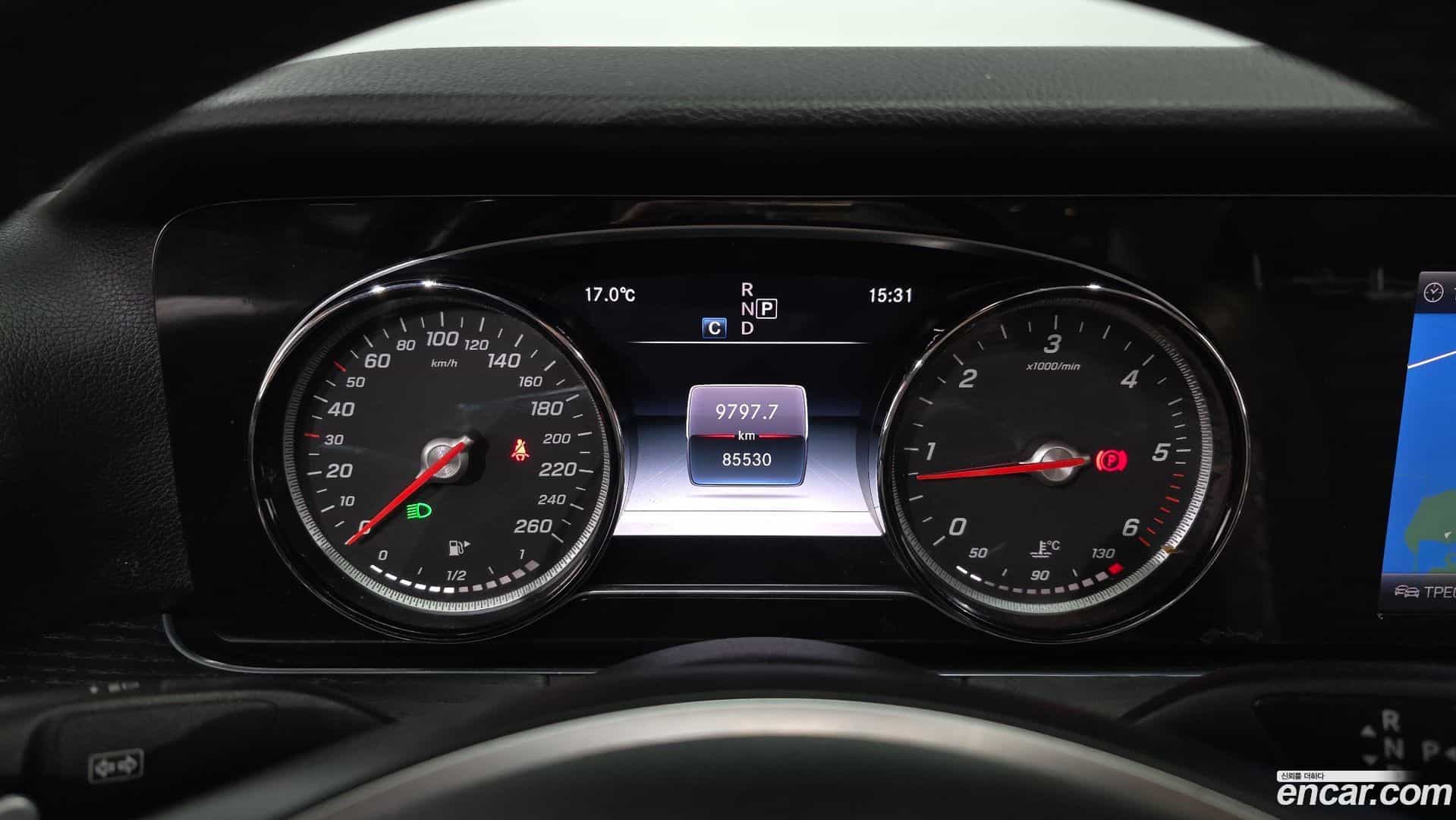 E-Class Mercedes-Benz 2018.6-INNER-008