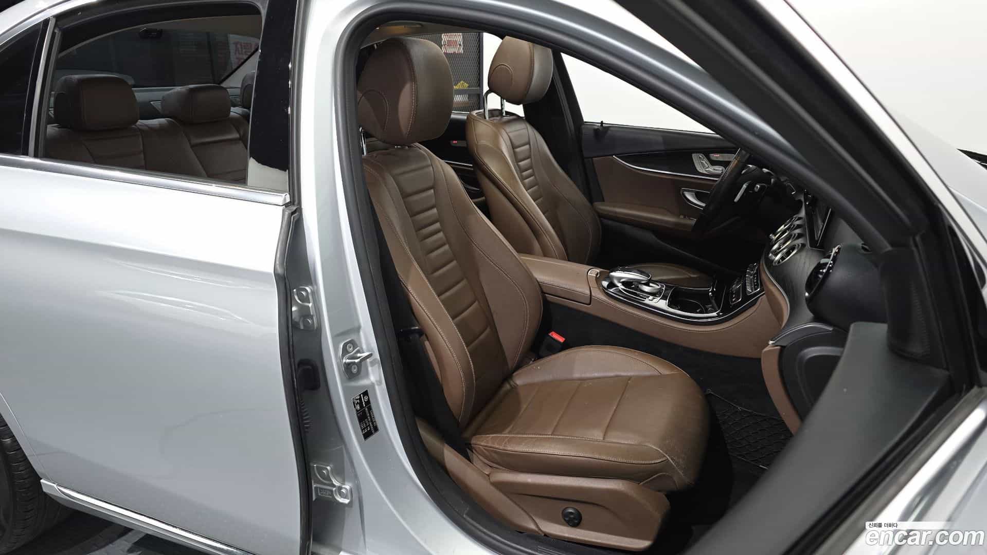 E-Class Mercedes-Benz 2018.6-OPTION-016