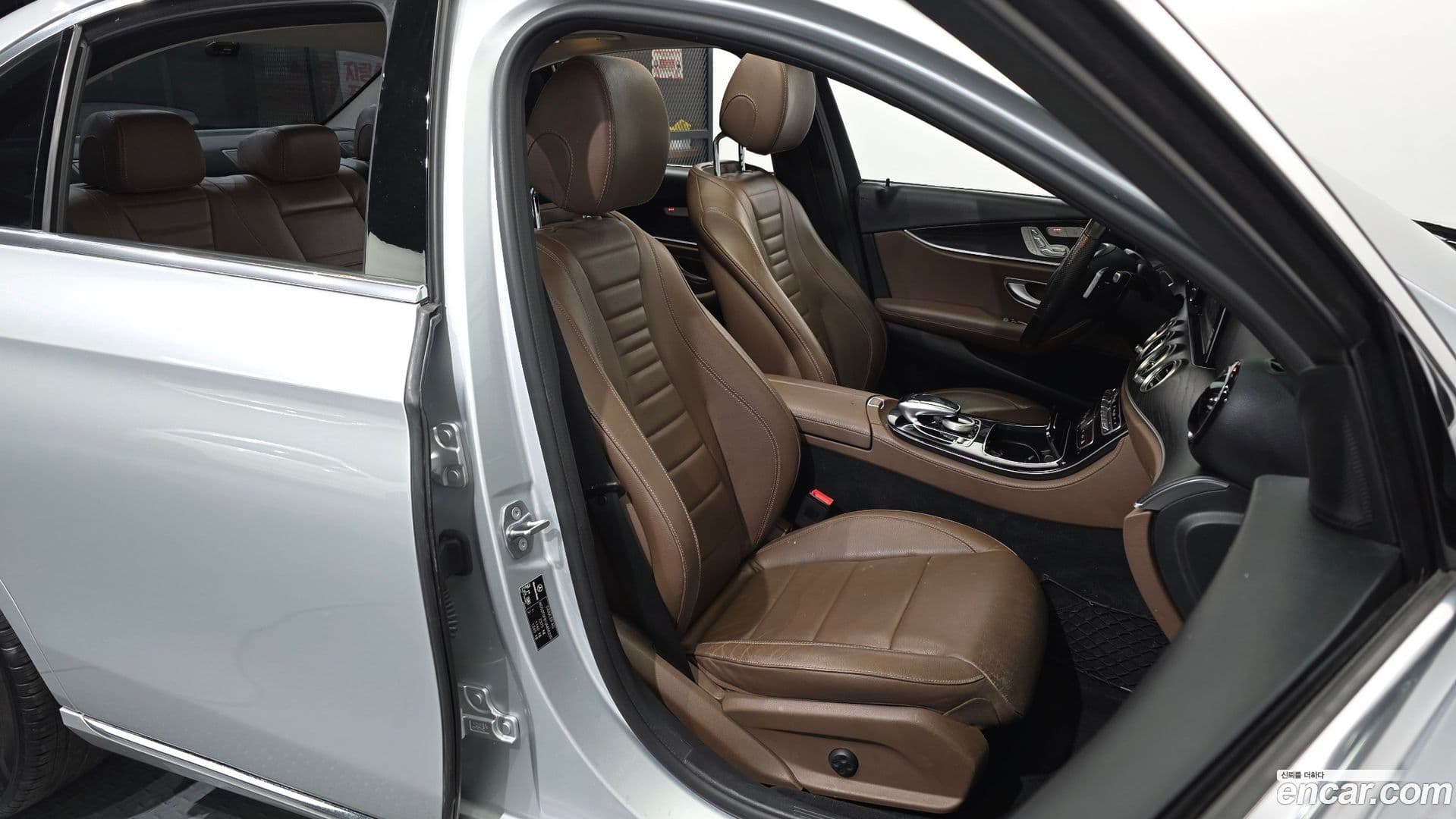 Main__Slider__Photo:E-Class Mercedes-Benz 2018.6-11