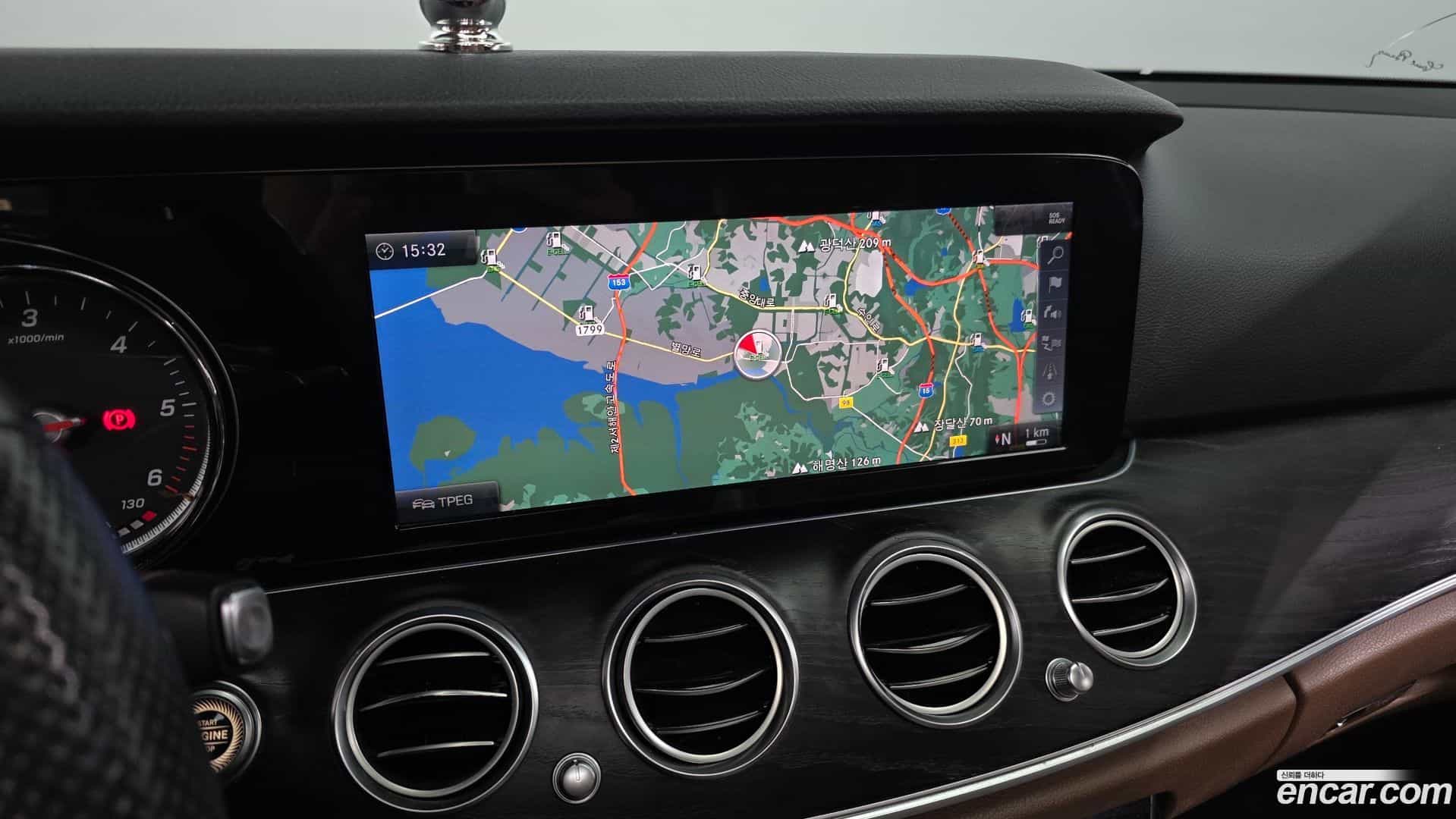 E-Class Mercedes-Benz 2018.6-OPTION-020