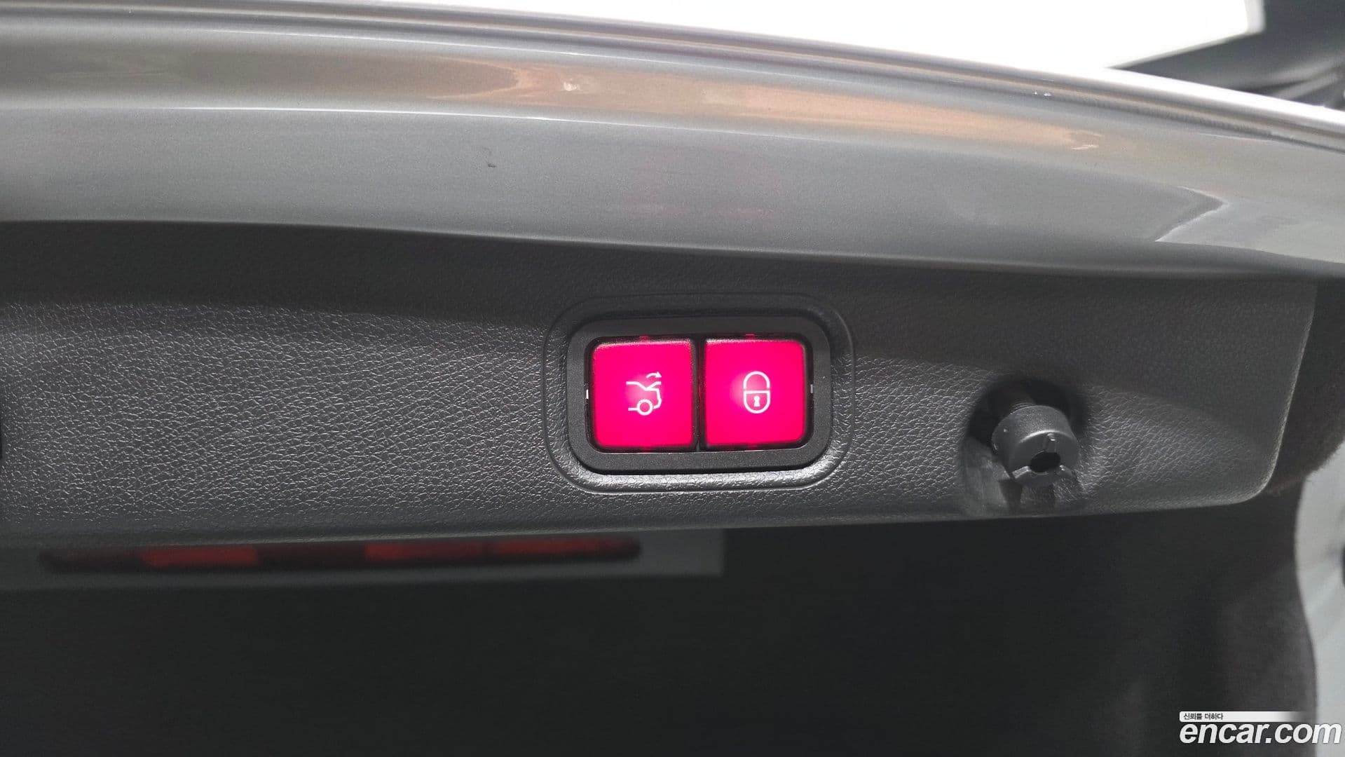 Main__Slider__Photo:E-Class Mercedes-Benz 2018.6-19