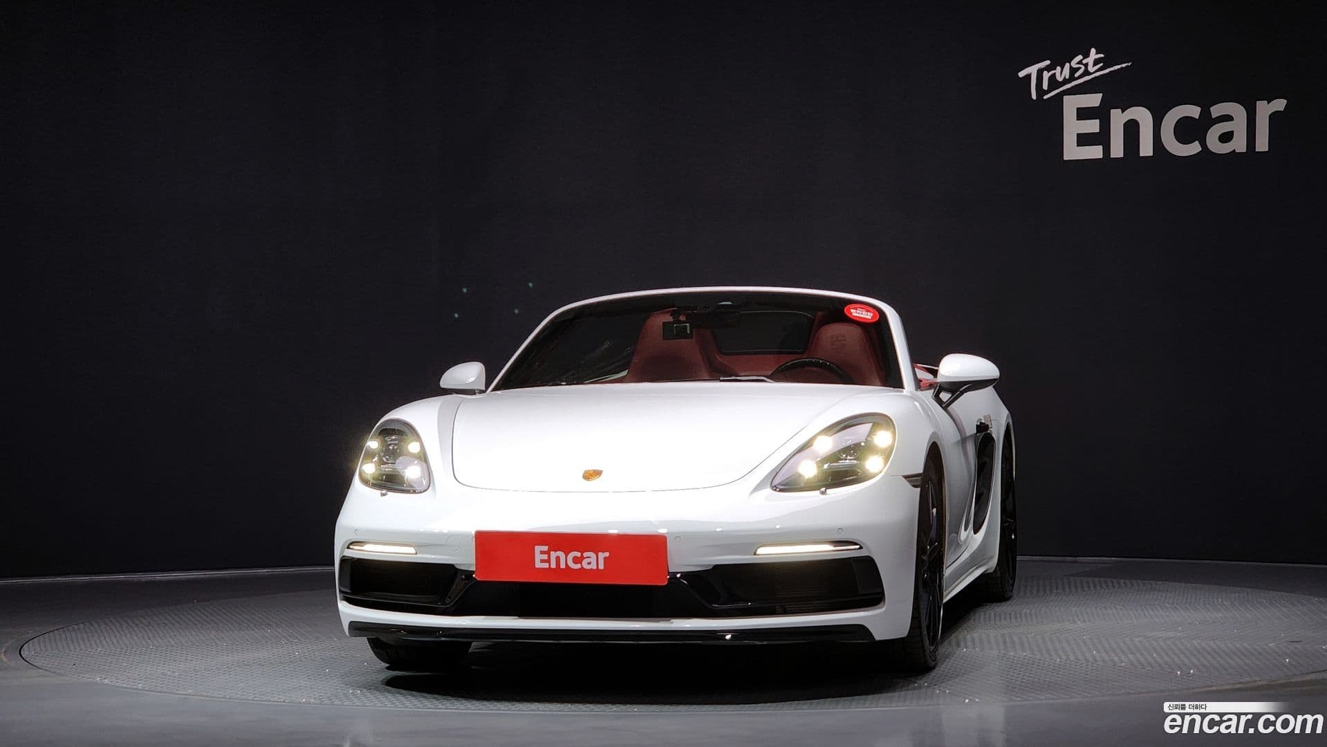 Main__Slider__Photo:718 Porsche 2022.1-2