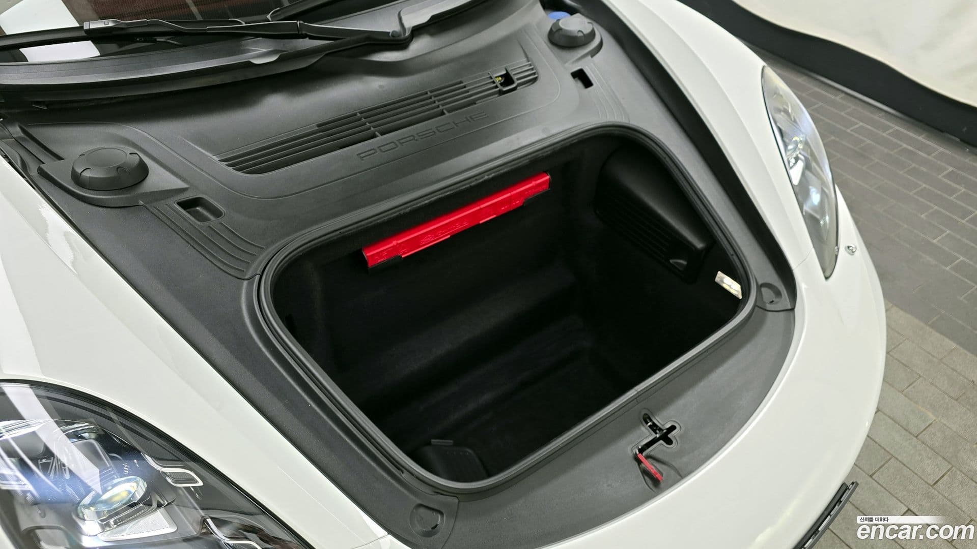 Main__Slider__Photo:718 Porsche 2022.1-5