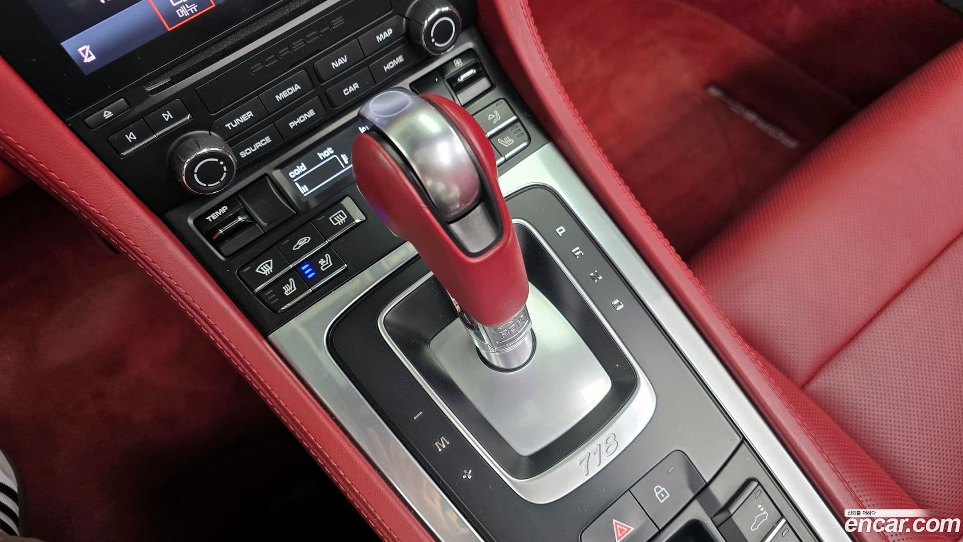 Main__Slider__Photo:718 Porsche 2022.1-8