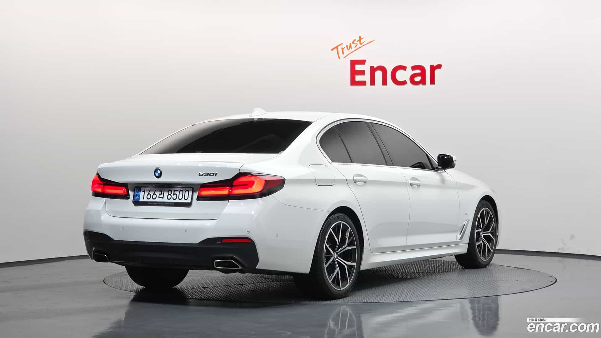 5-Series BMW 2022.3-OUTER-002