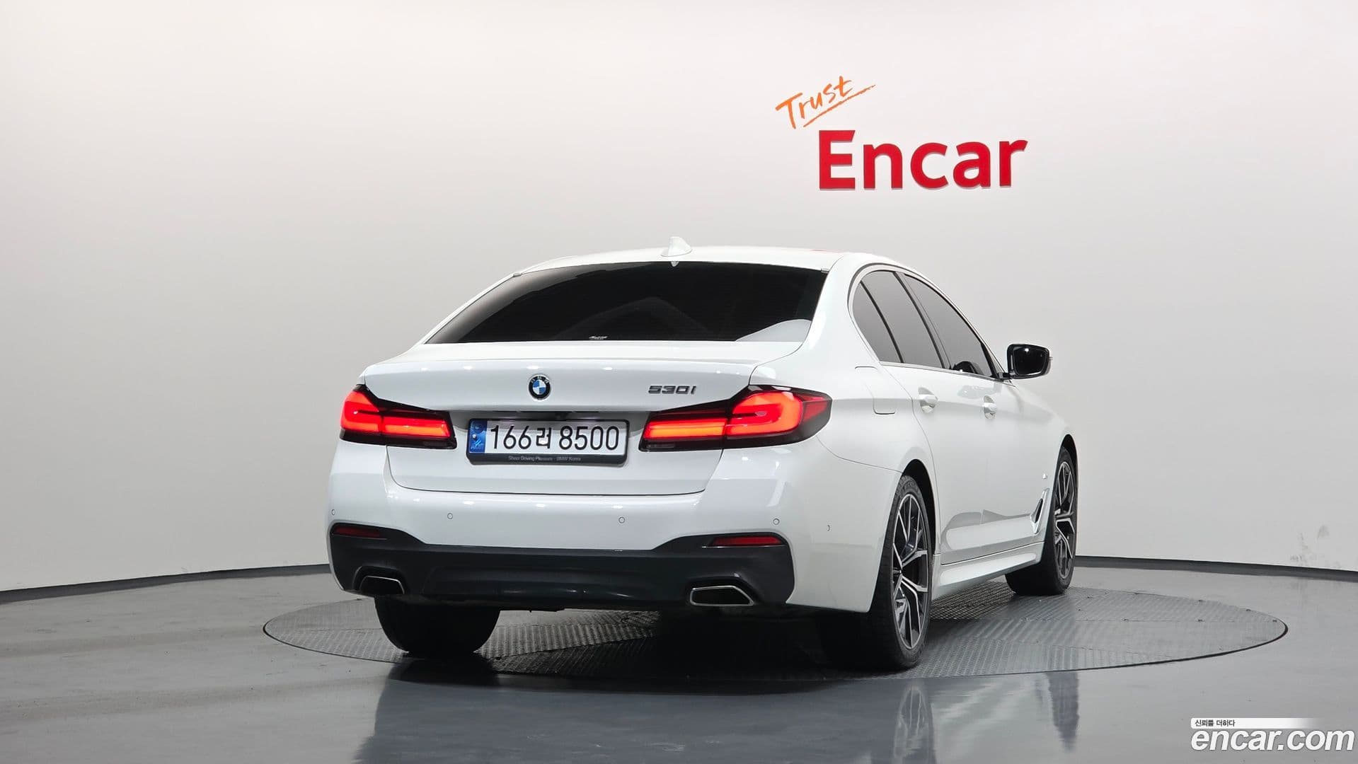 Main__Slider__Photo:5-Series BMW 2022.3-3