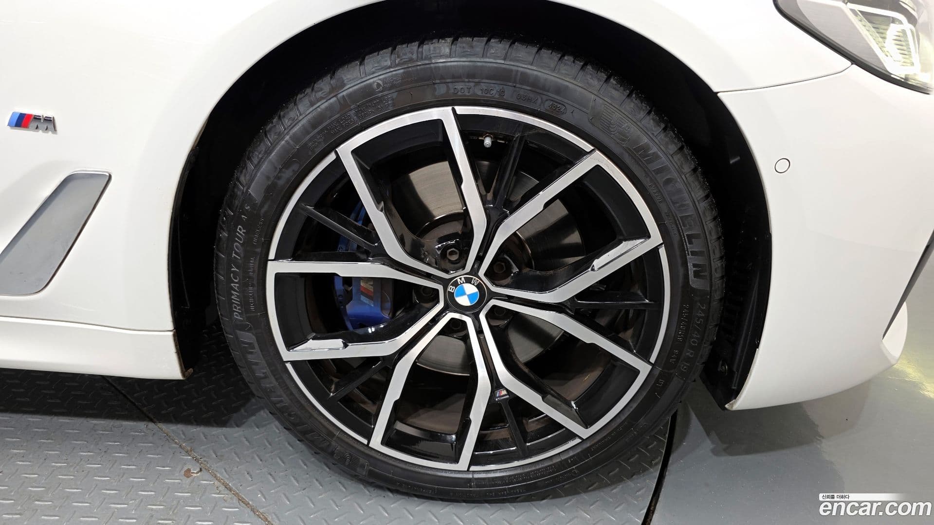 Main__Slider__Photo:5-Series BMW 2022.3-4